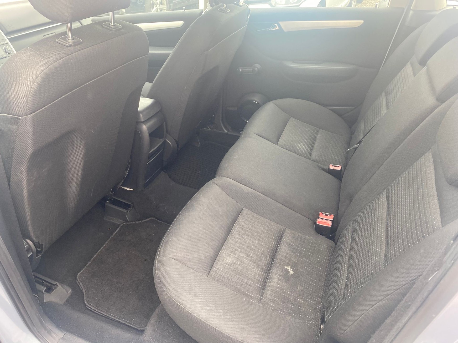 MERCEDES-BENZ B 170-image-8