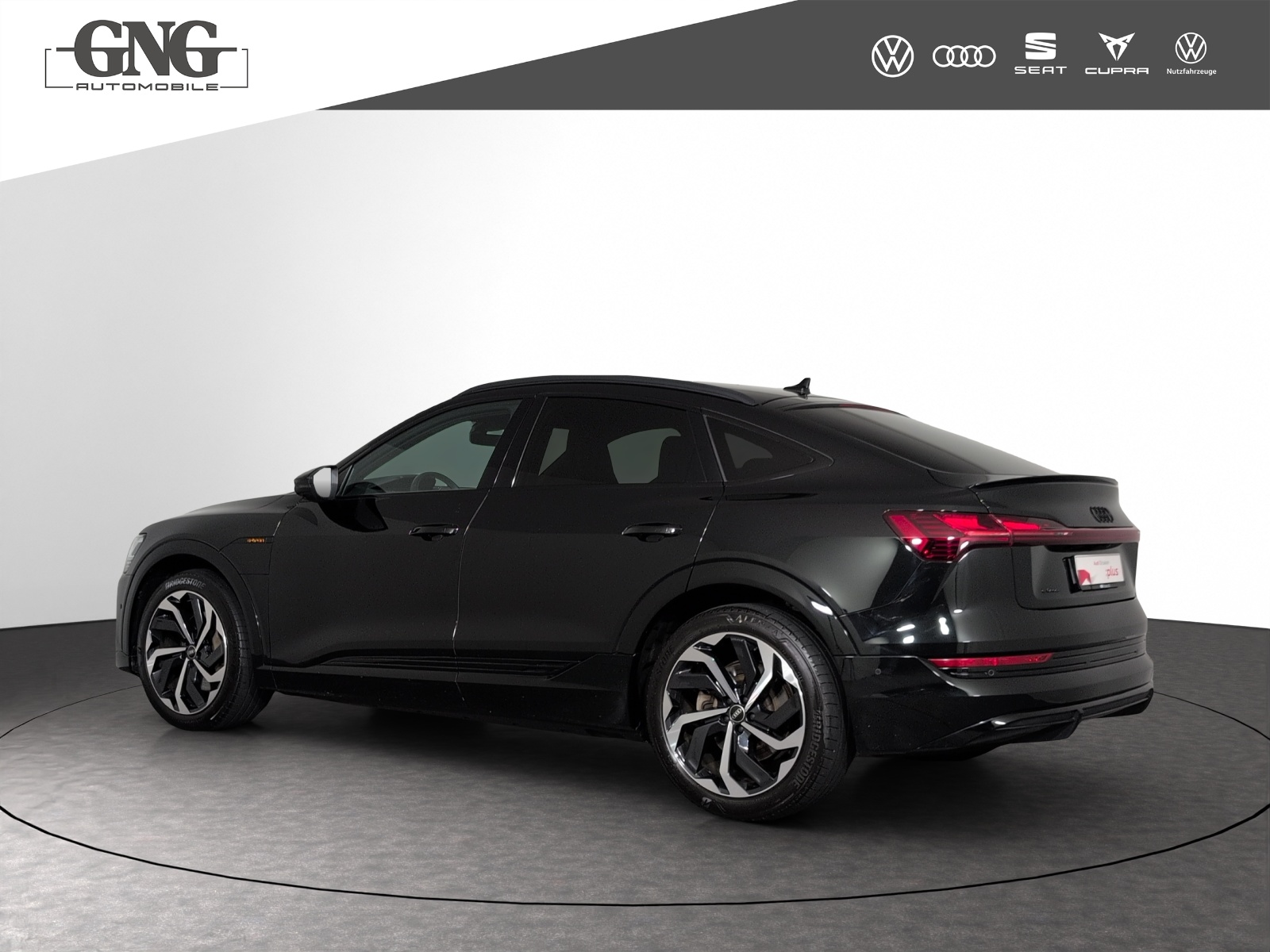 AUDI e-tron 55 Sportback S Line Black Edition quattro-showroom-element-1