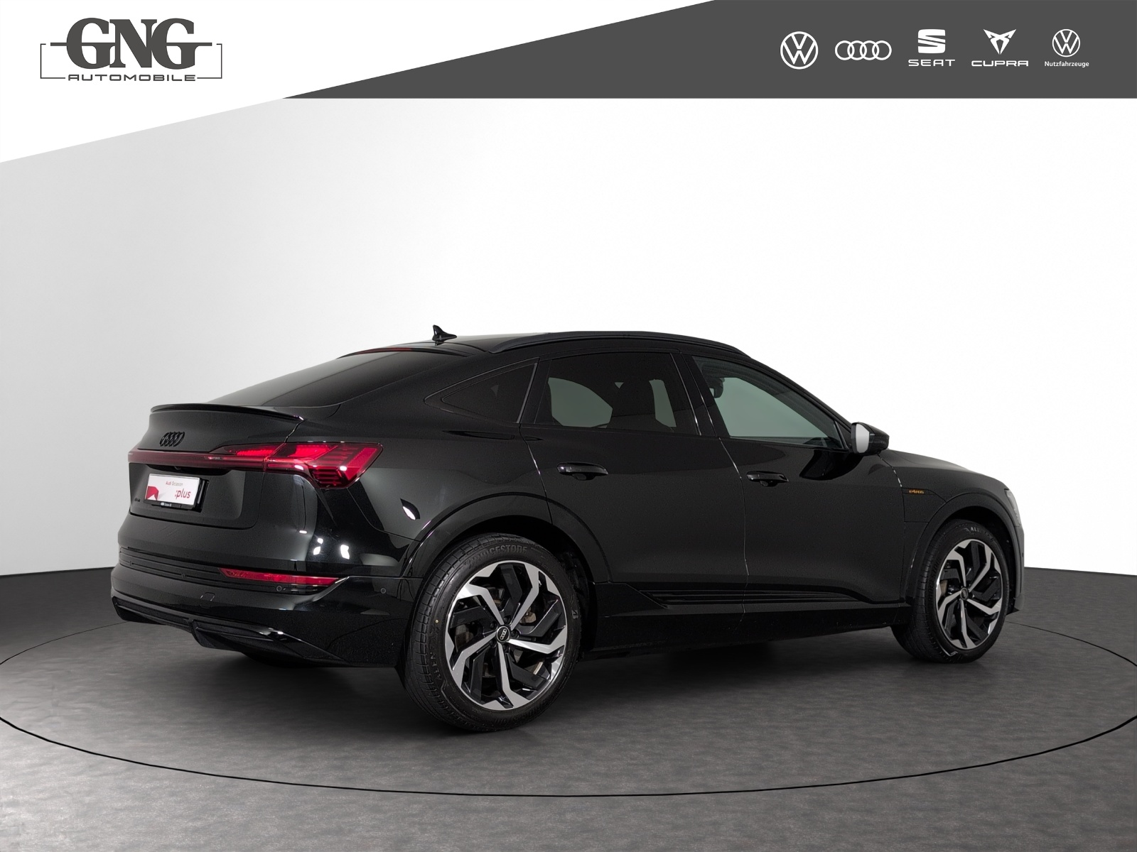 AUDI e-tron 55 Sportback S Line Black Edition quattro-showroom-element-2