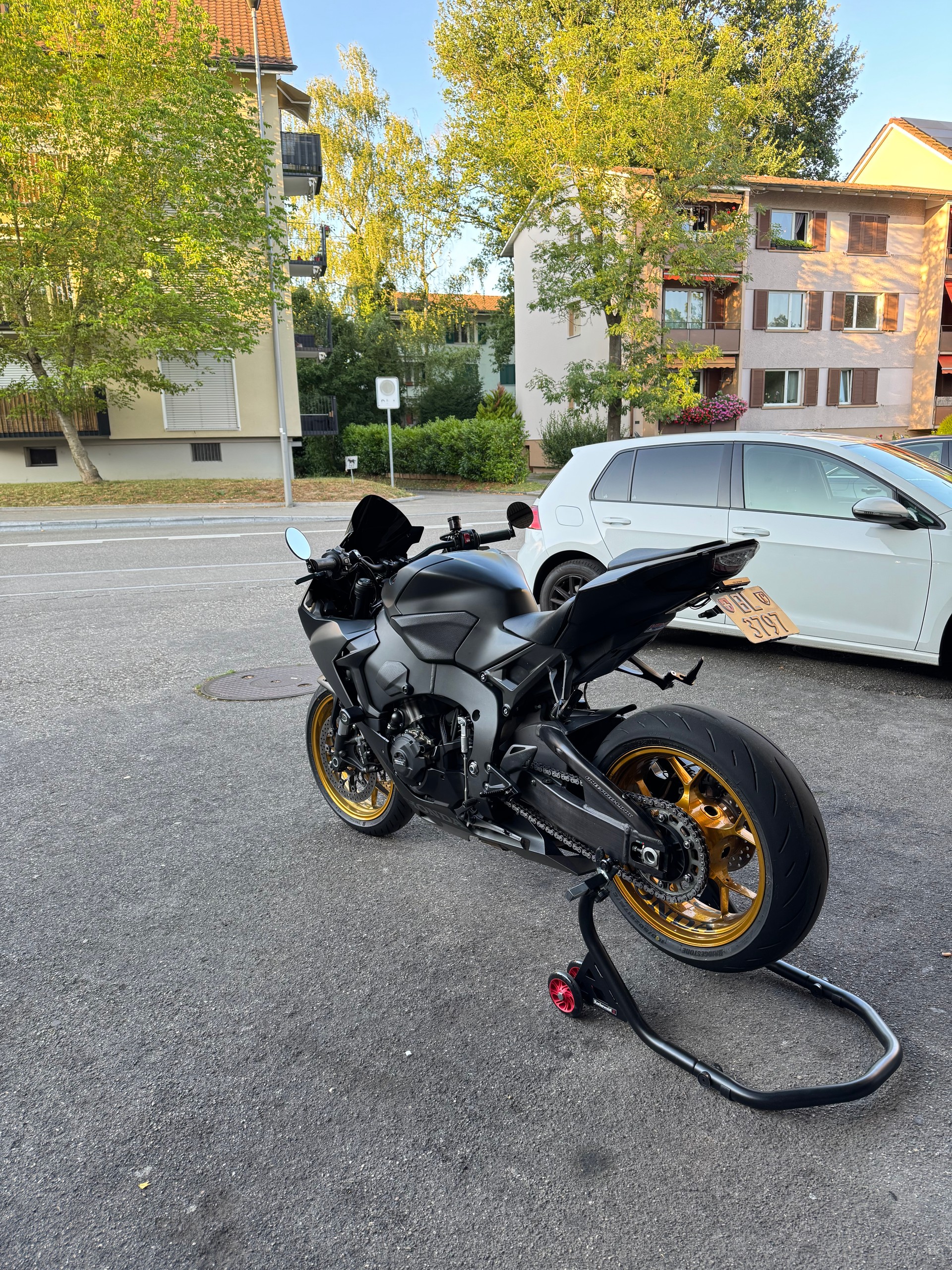 HONDA CBR 1000 RR ABS-image-4