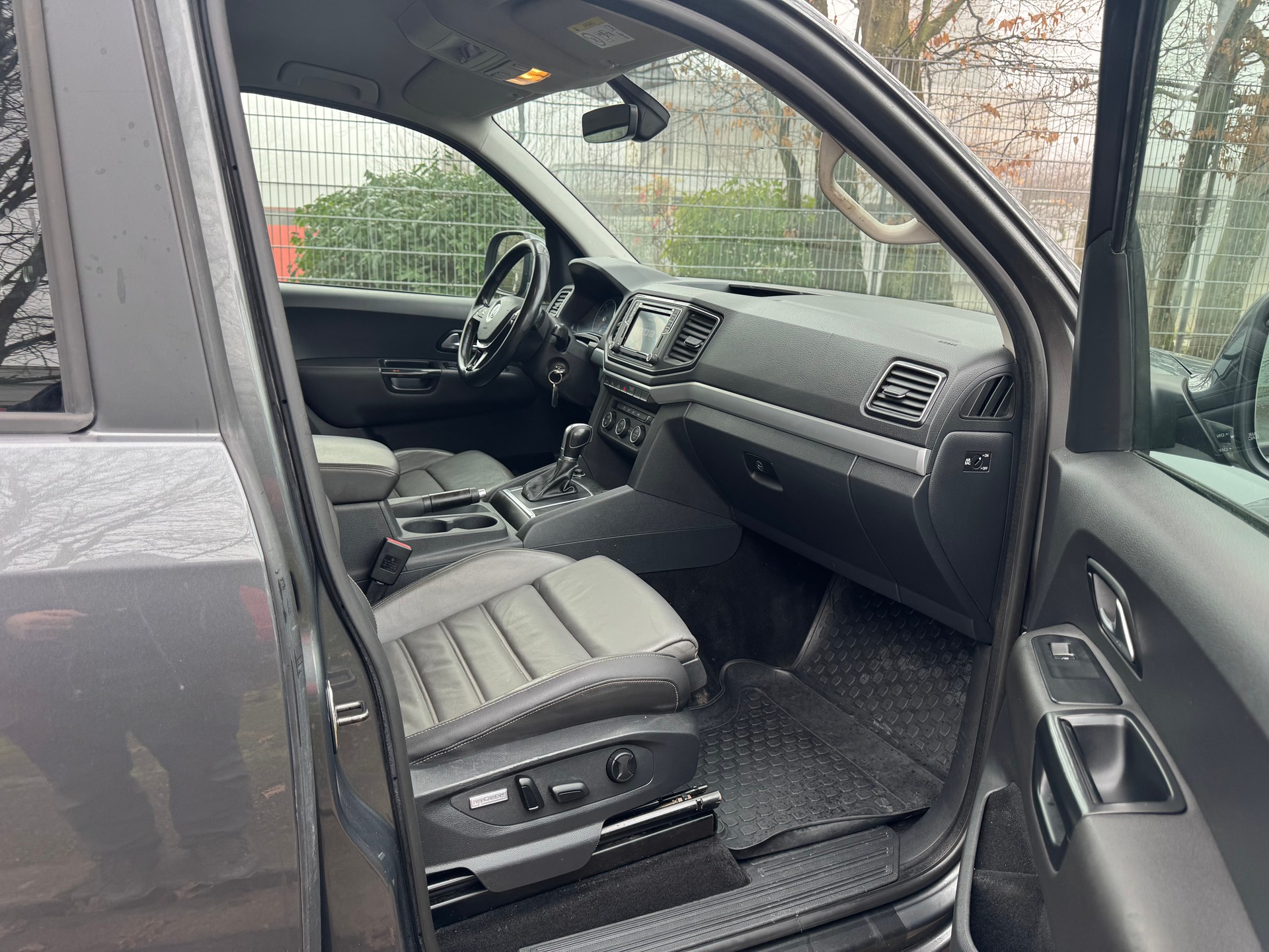 VW Amarok 3.0TDI Highline 4Motion Automatic-image-14
