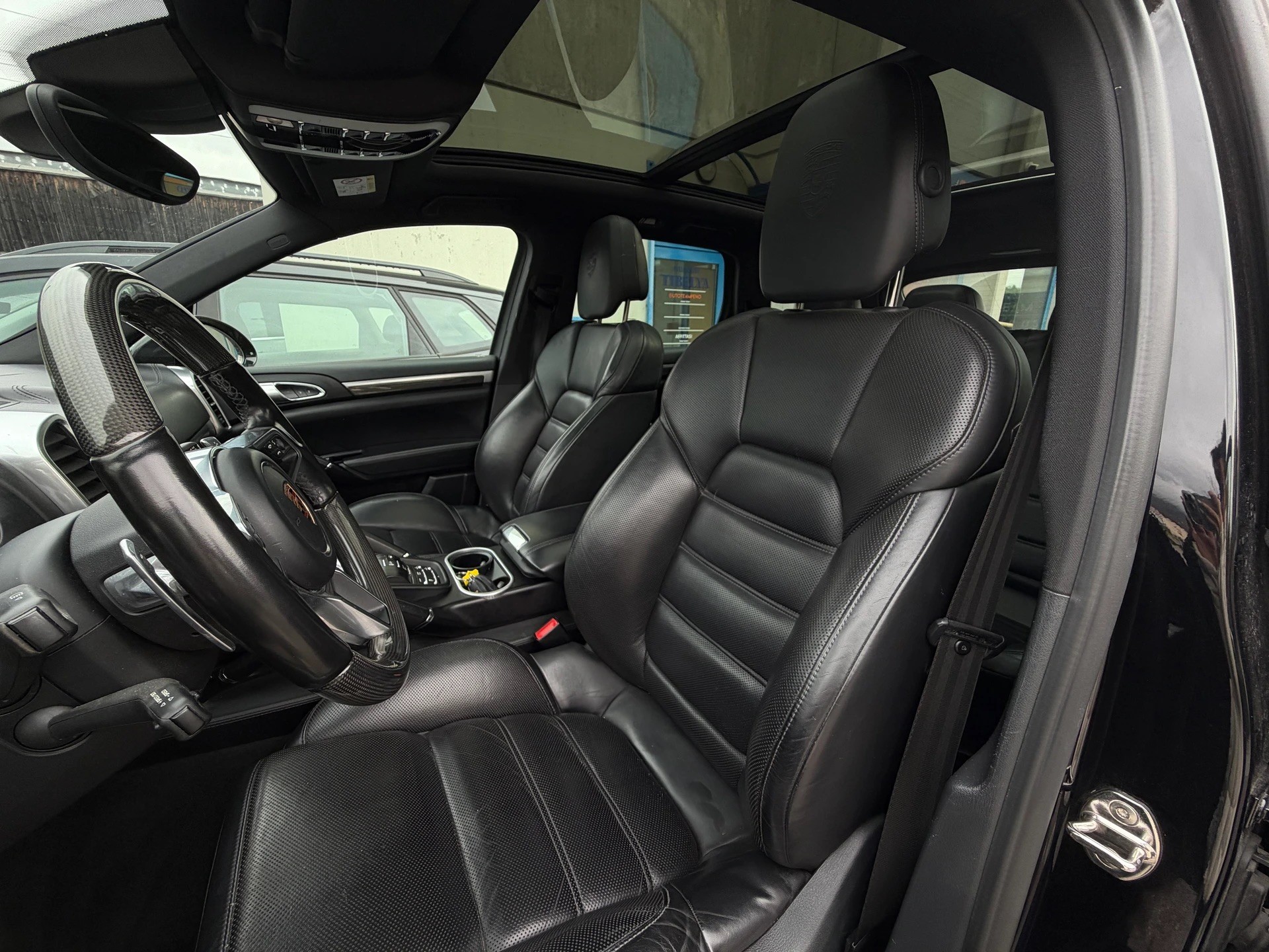 PORSCHE Cayenne S E-Hybrid-image-7