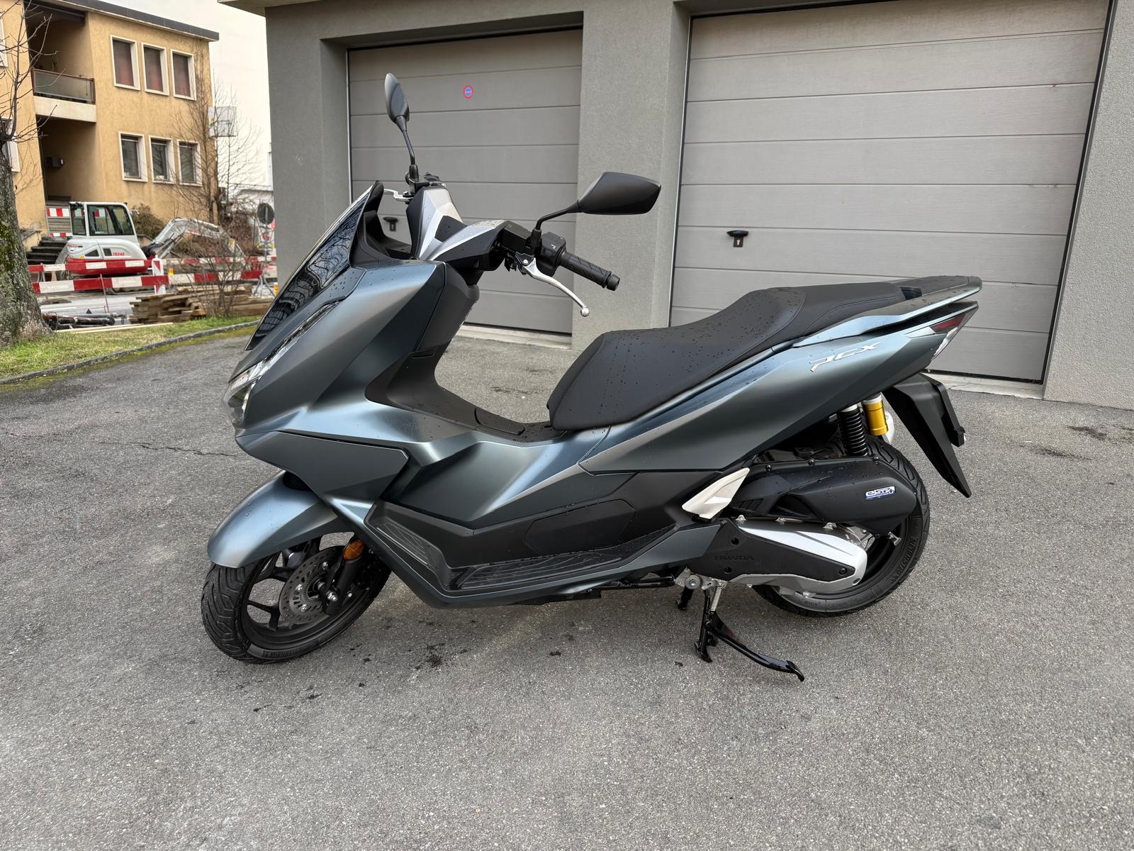 HONDA PCX 125 DX TFT. connectivity-image-2