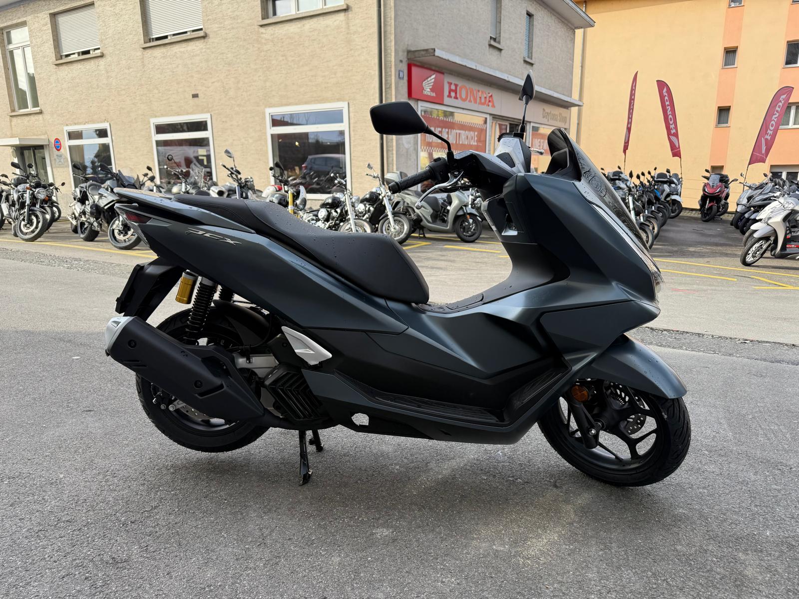 HONDA PCX 125 DX TFT. connectivity-image-3