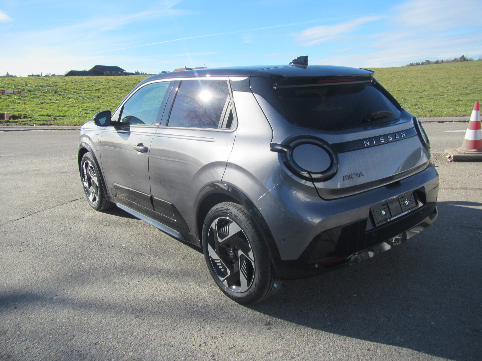 NISSAN Micra 52kWh Evolve-image-2