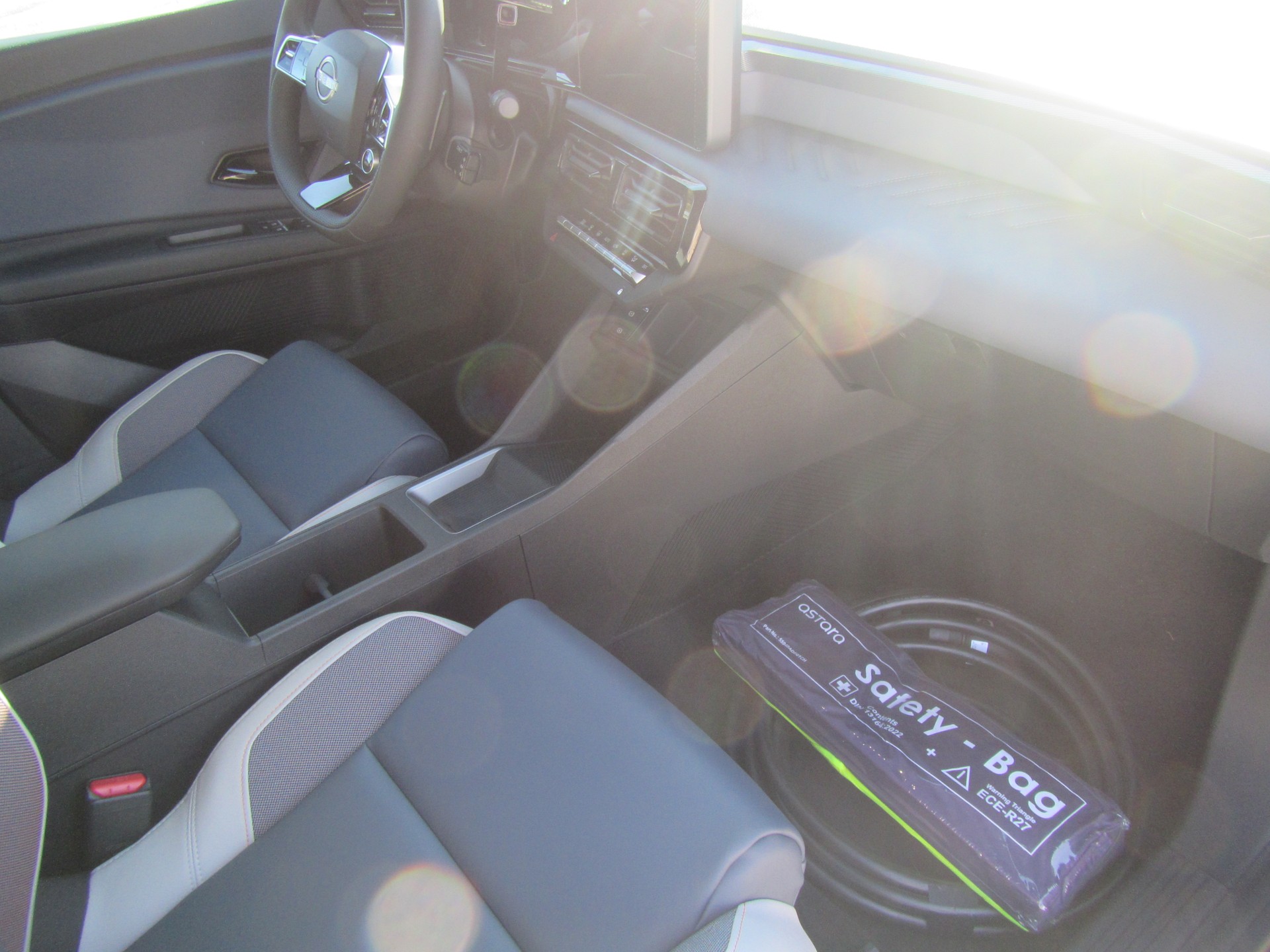 NISSAN Micra 52kWh Evolve-image-6