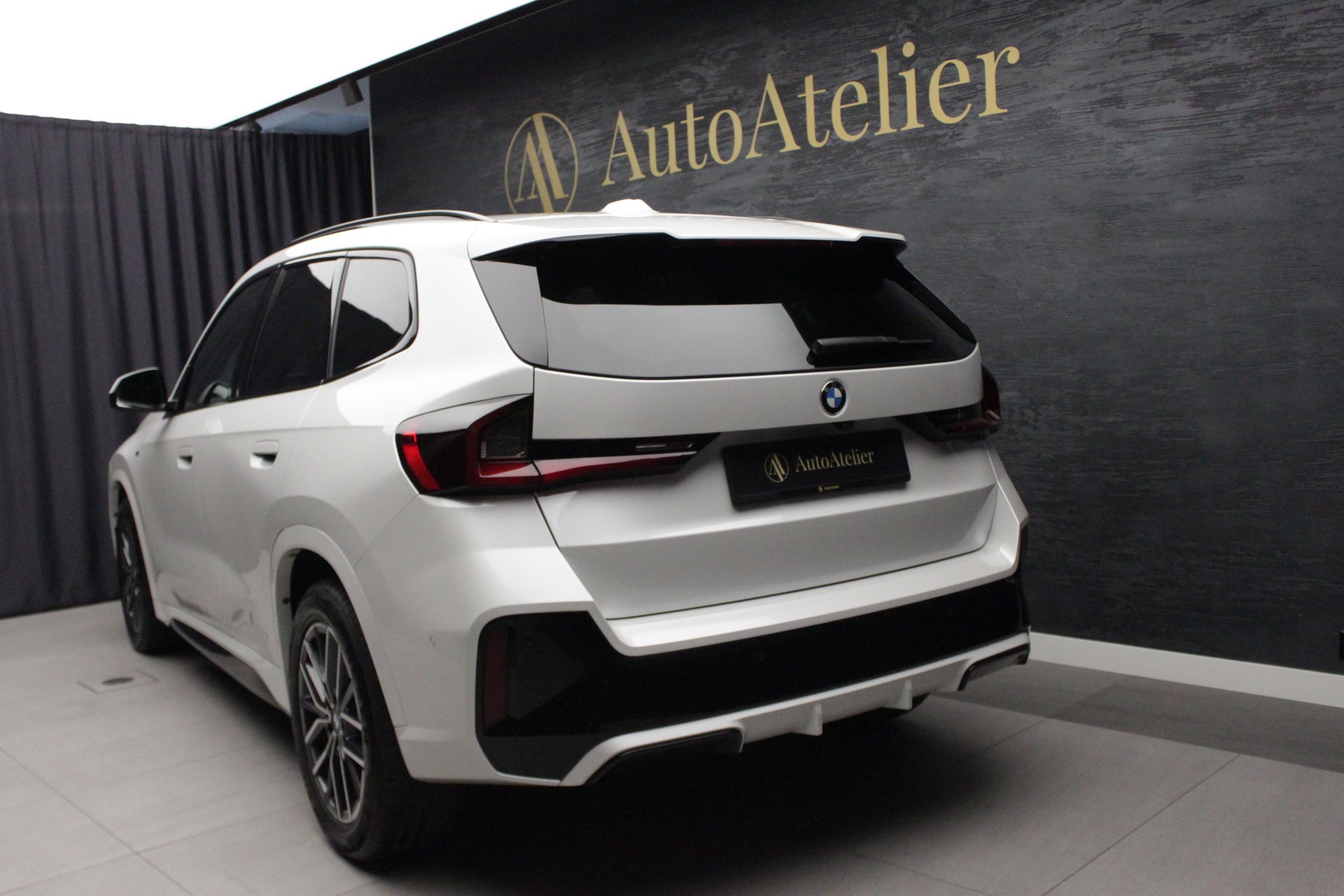 BMW X1 xDrive 23d 48V M Sport-image-6