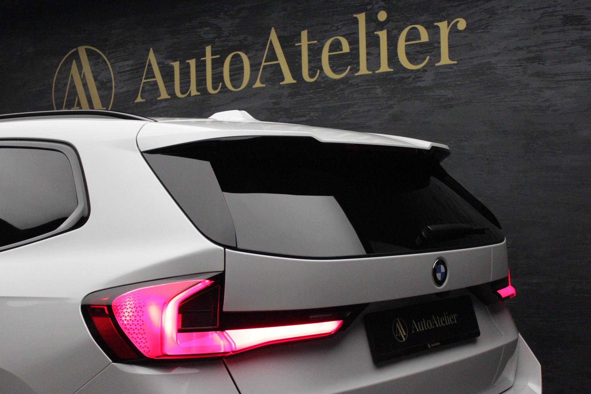 BMW X1 xDrive 23d 48V M Sport-image-9