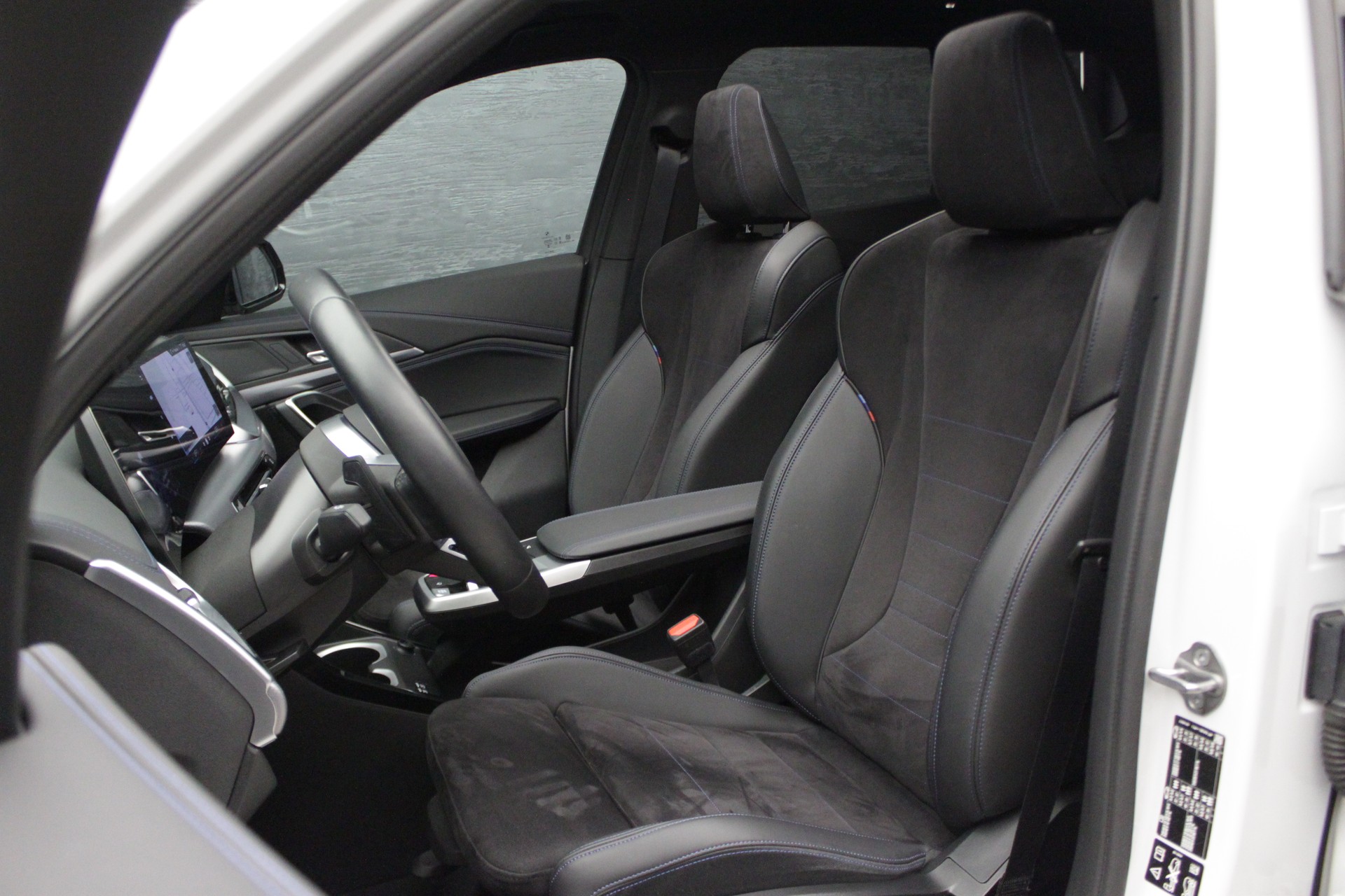 BMW X1 xDrive 23d 48V M Sport-image-11