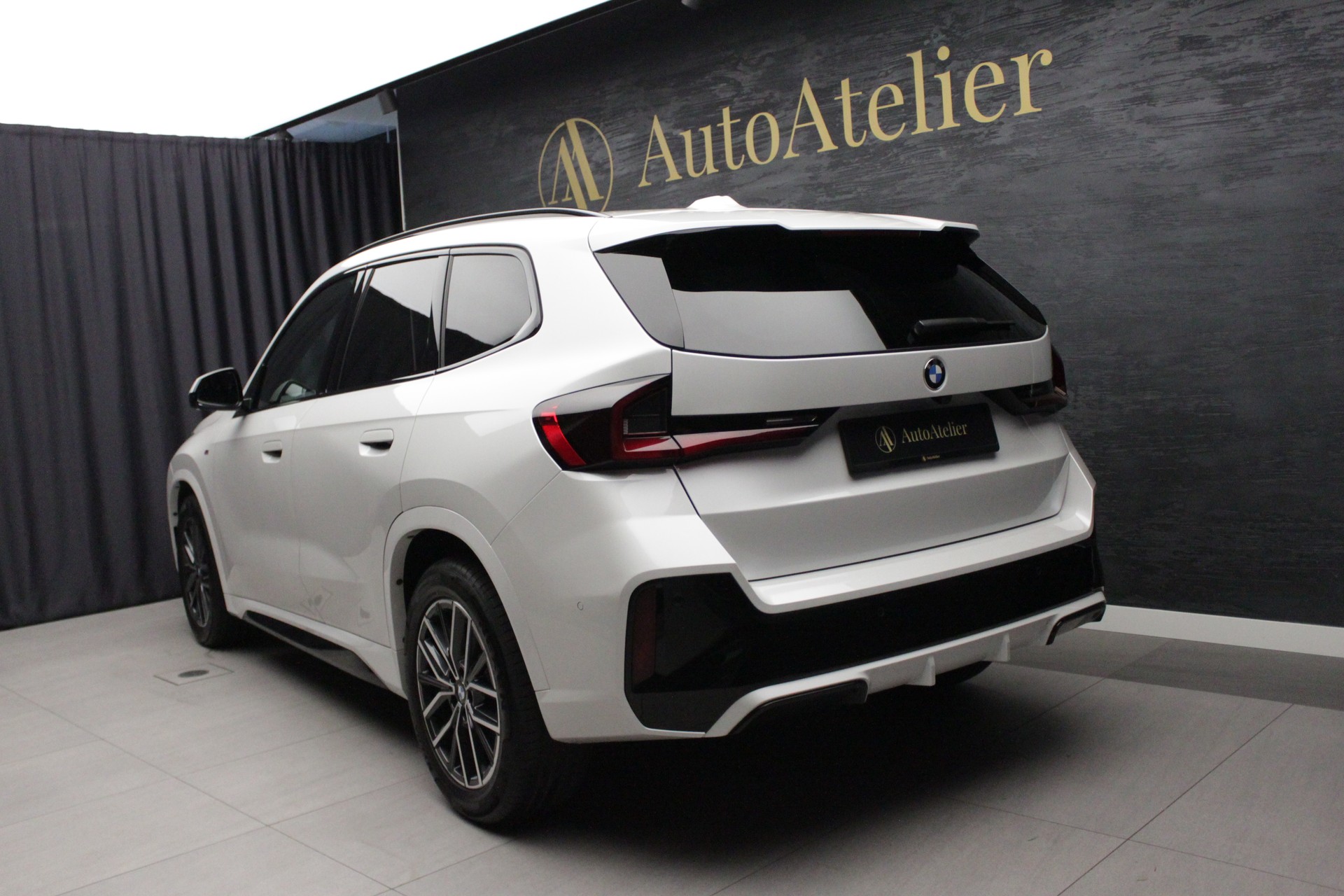 BMW X1 xDrive 23d 48V M Sport-image-5