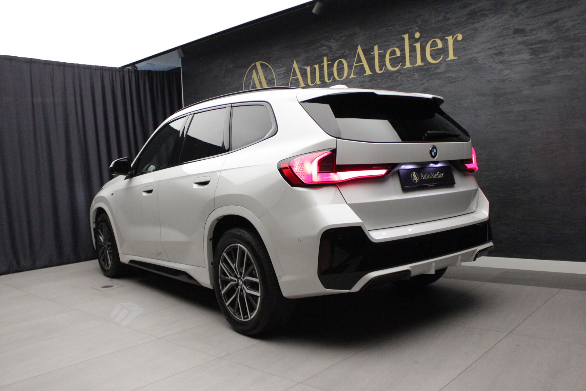 BMW X1 xDrive 23d 48V M Sport-image-7