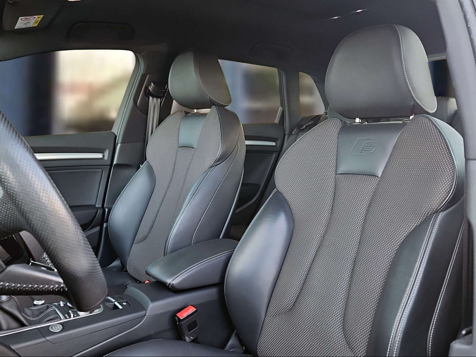AUDI A3 Sportback 35 TFSI Sport Mythosschwarz Metallic-image-7