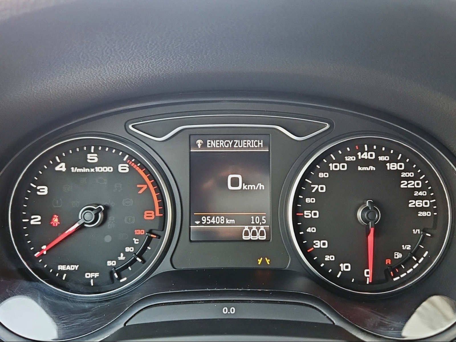 AUDI A3 Sportback 35 TFSI Sport Mythosschwarz Metallic-image-10