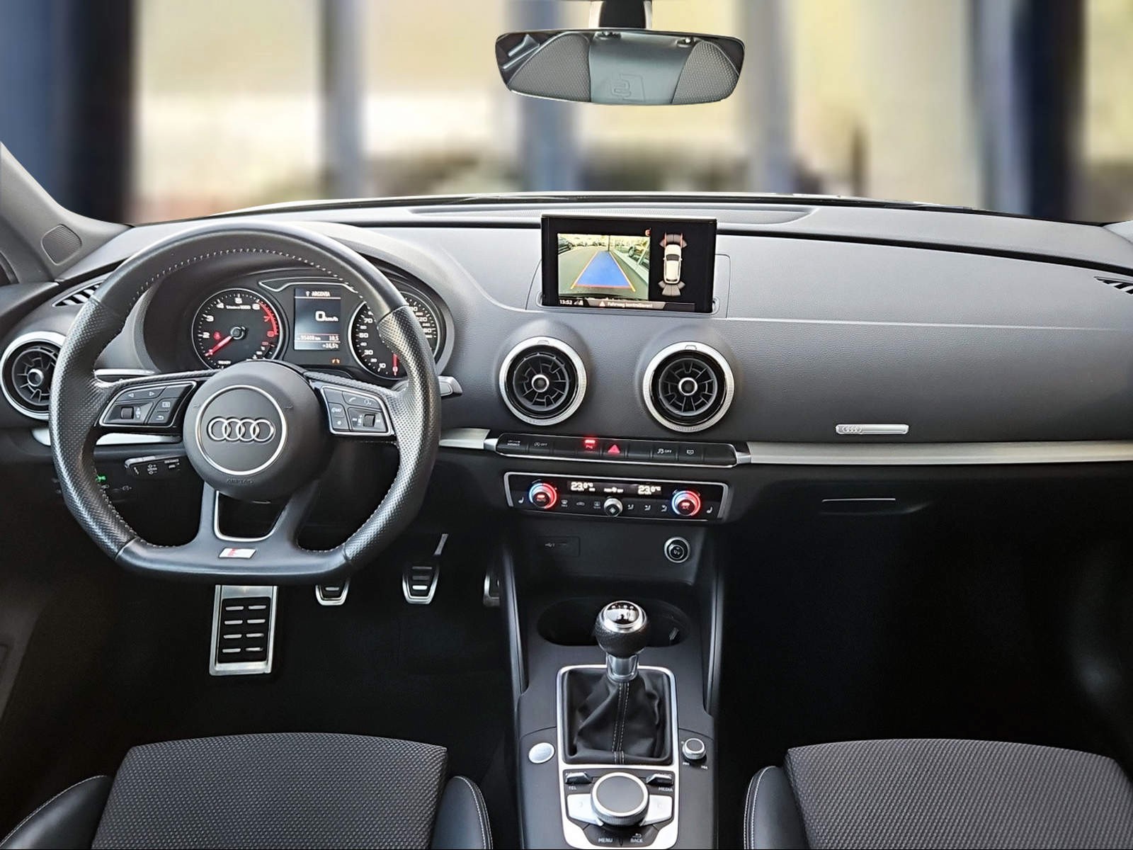 AUDI A3 Sportback 35 TFSI Sport Mythosschwarz Metallic-image-6