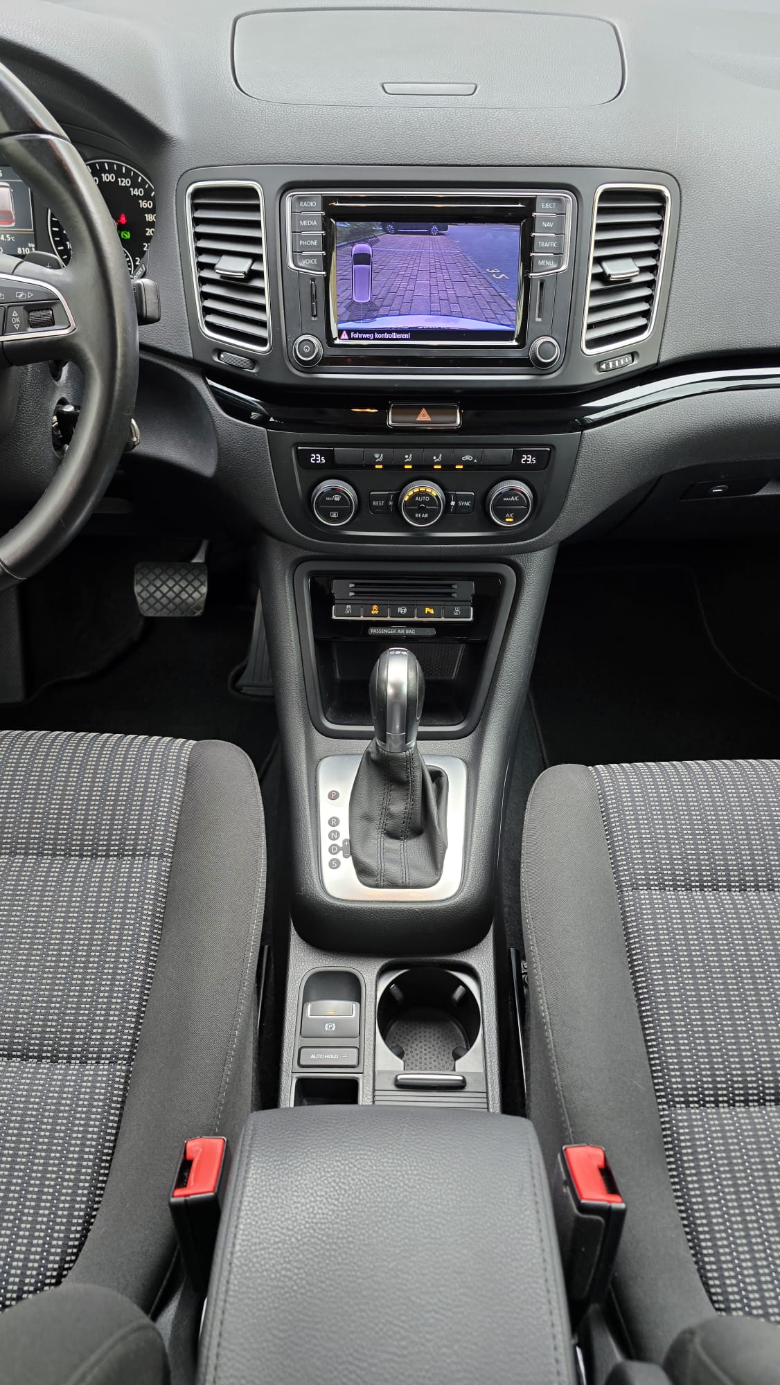 SEAT Alhambra 2.0 TDI Style DSG 7 Plätzer / Automat / Navigationsystem / Rückfahrtkamera / Frisch Ab MFK-image-14
