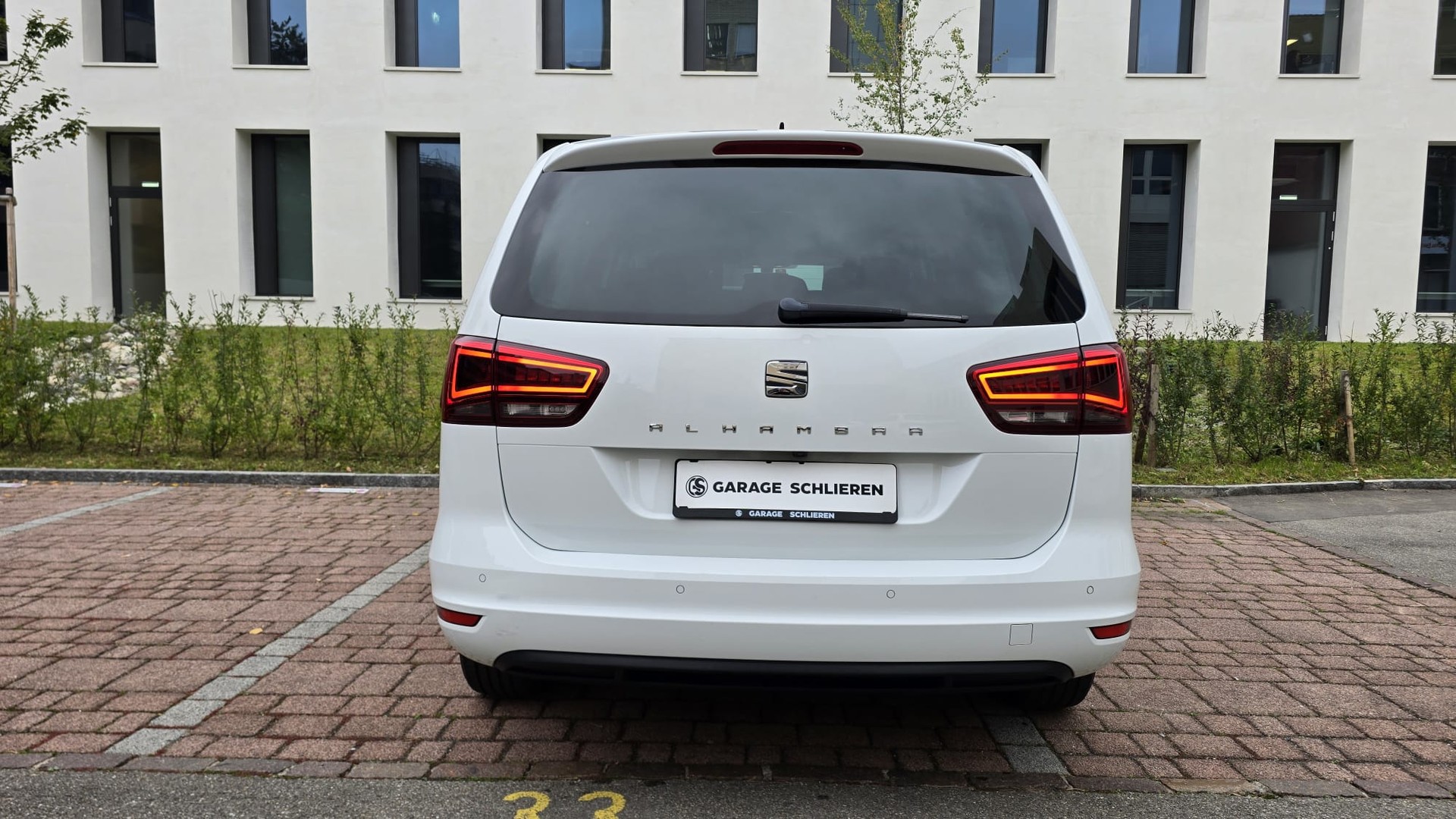 SEAT Alhambra 2.0 TDI Style DSG 7 Plätzer / Automat / Navigationsystem / Rückfahrtkamera / Frisch Ab MFK-image-7