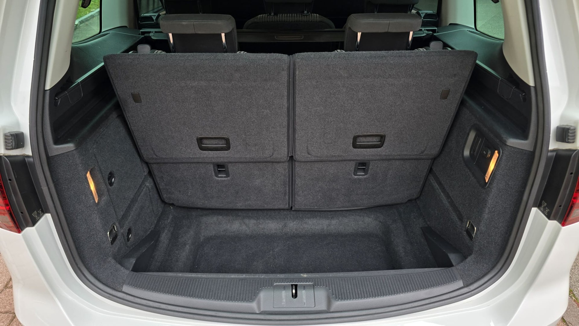 SEAT Alhambra 2.0 TDI Style DSG 7 Plätzer / Automat / Navigationsystem / Rückfahrtkamera / Frisch Ab MFK-image-15