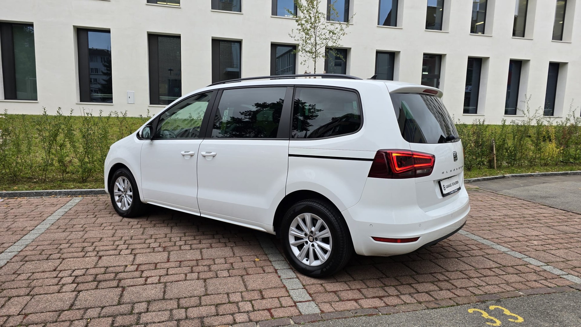 SEAT Alhambra 2.0 TDI Style DSG 7 Plätzer / Automat / Navigationsystem / Rückfahrtkamera / Frisch Ab MFK-image-6