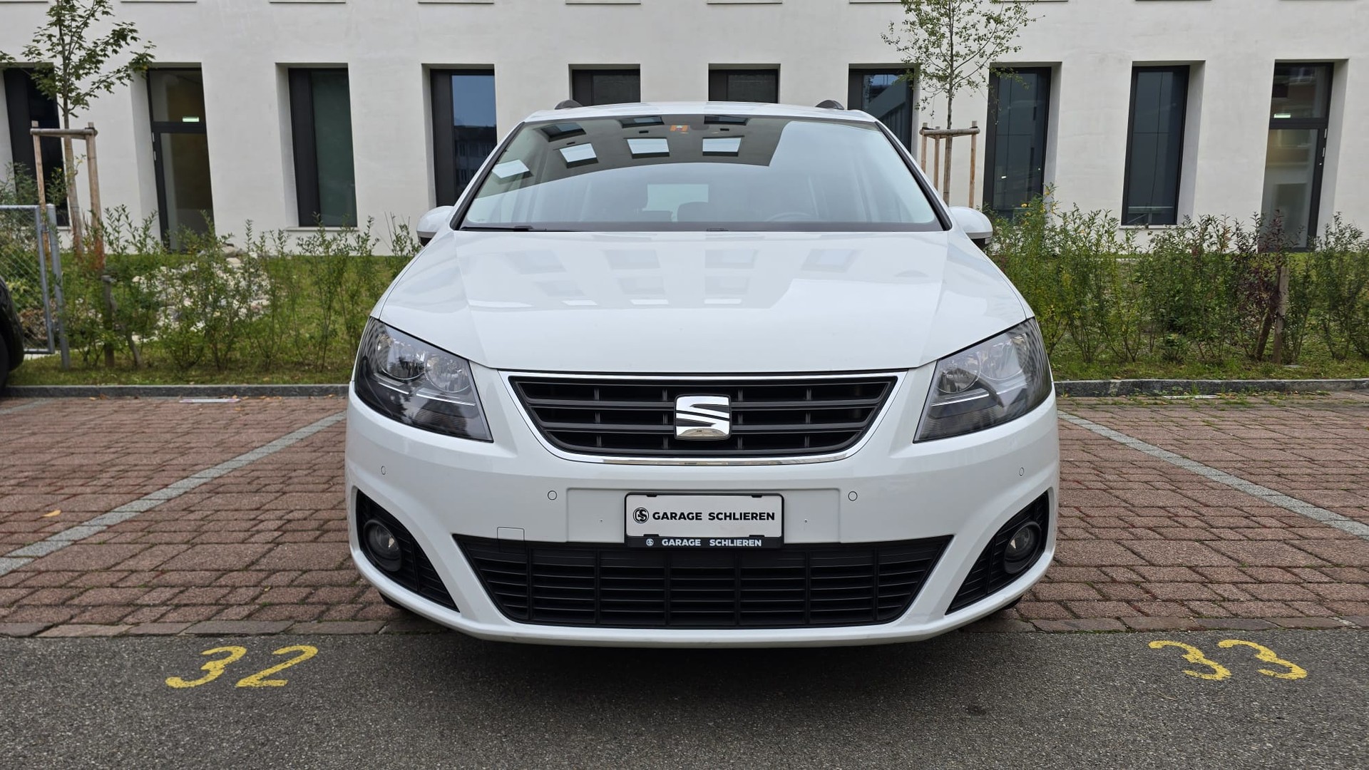 SEAT Alhambra 2.0 TDI Style DSG 7 Plätzer / Automat / Navigationsystem / Rückfahrtkamera / Frisch Ab MFK-image-4