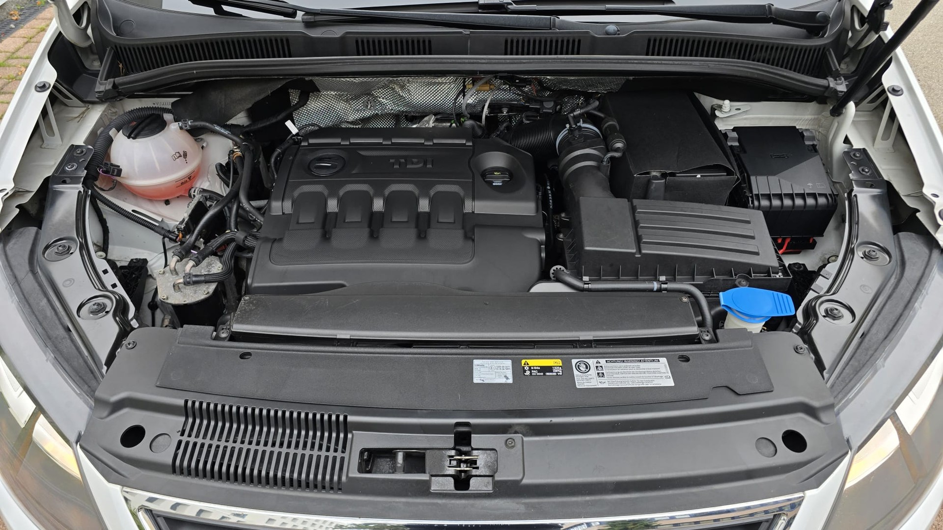 SEAT Alhambra 2.0 TDI Style DSG 7 Plätzer / Automat / Navigationsystem / Rückfahrtkamera / Frisch Ab MFK-image-9