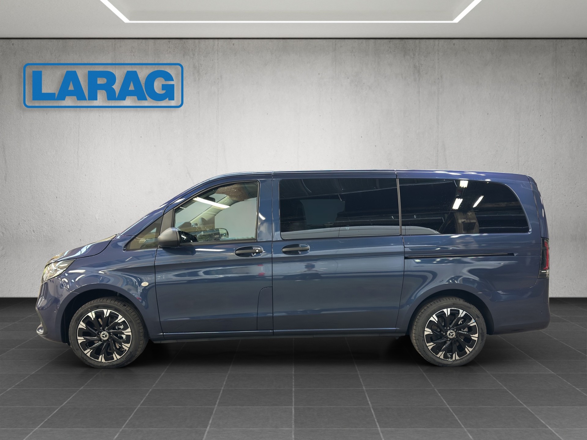 MERCEDES-BENZ Vito 116 CDI Lang Tourer 9G-Tronic 4M Select-image-2