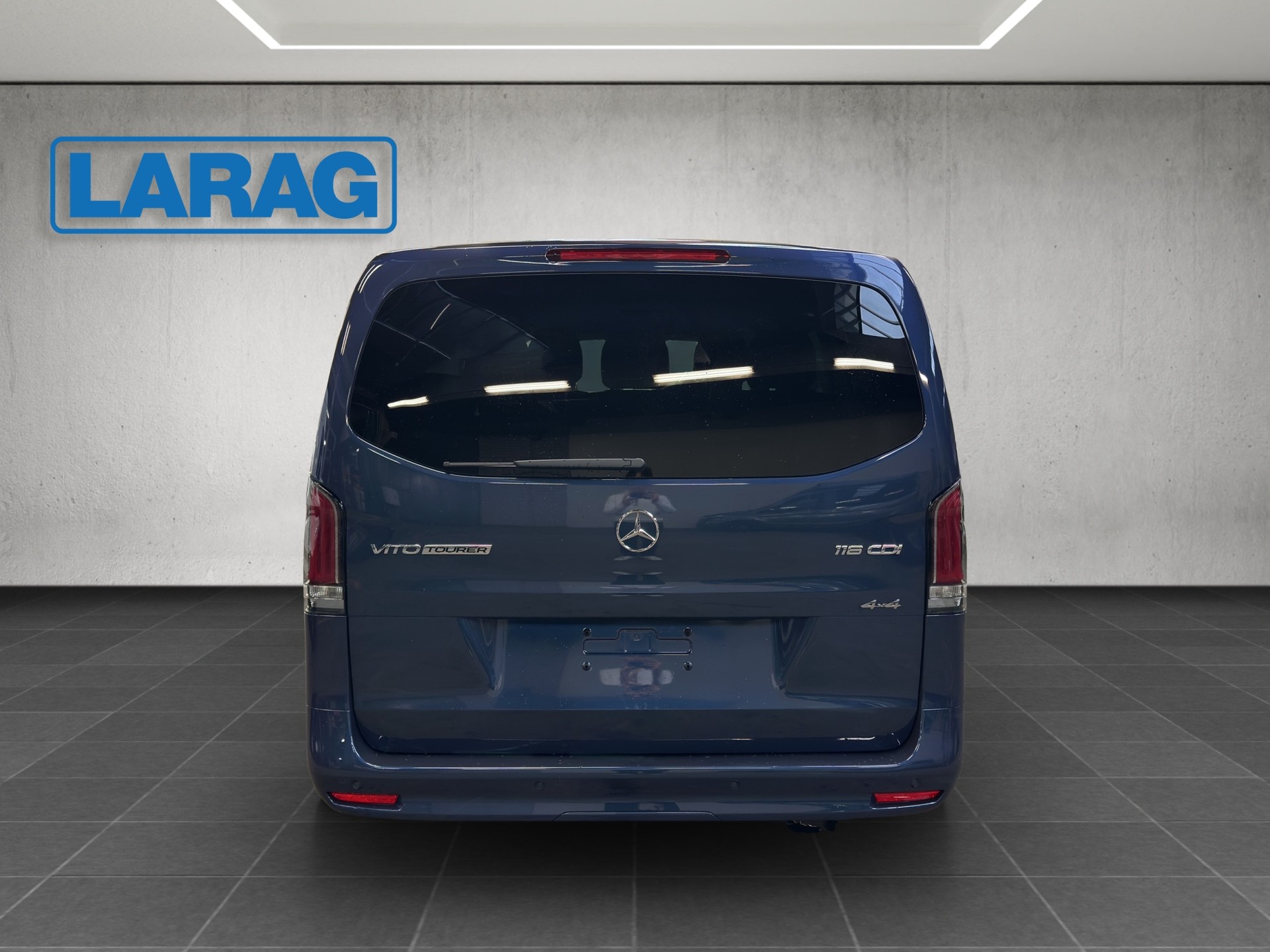 MERCEDES-BENZ Vito 116 CDI Lang Tourer 9G-Tronic 4M Select-image-4
