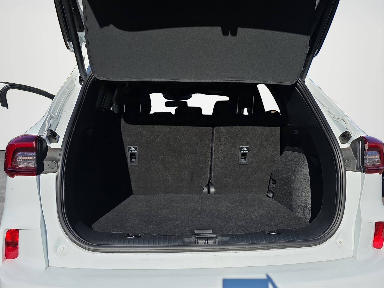 FORD Kuga 2.5 Hybrid ST-Line X 4x4-image-12