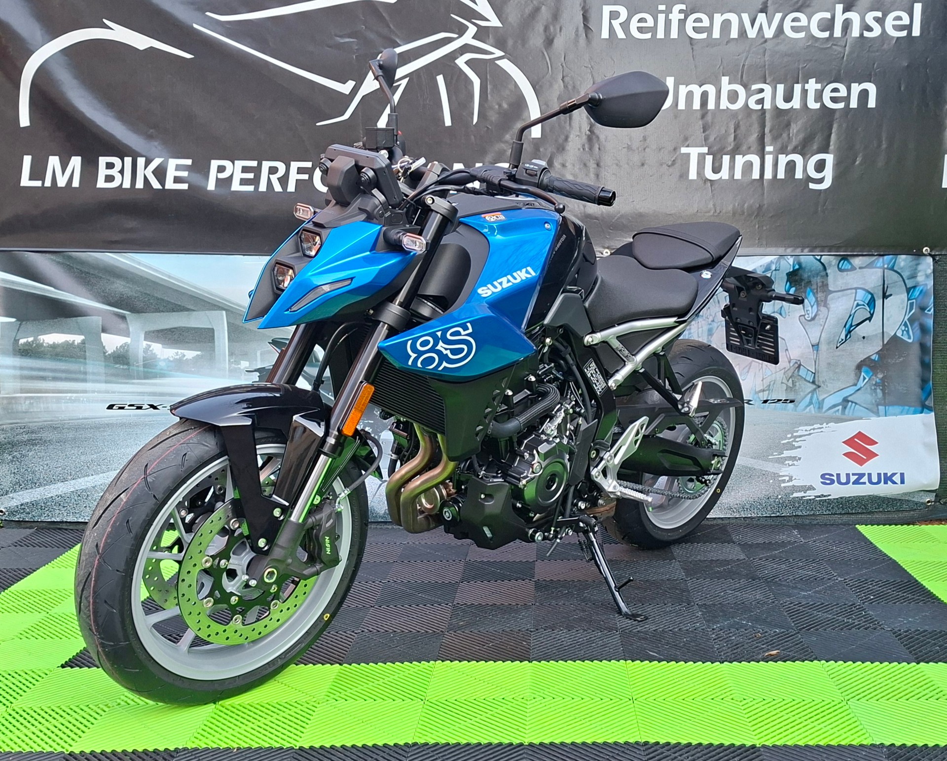 SUZUKI GSX 8 S (35kW)-image-4
