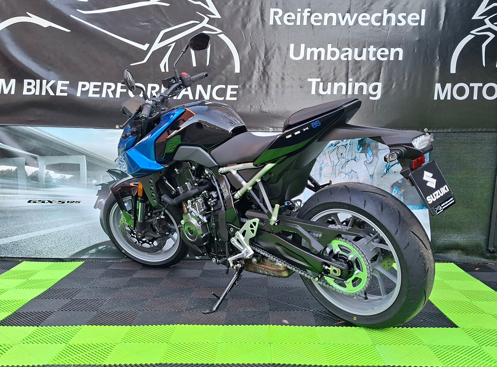 SUZUKI GSX 8 S (35kW)-image-6