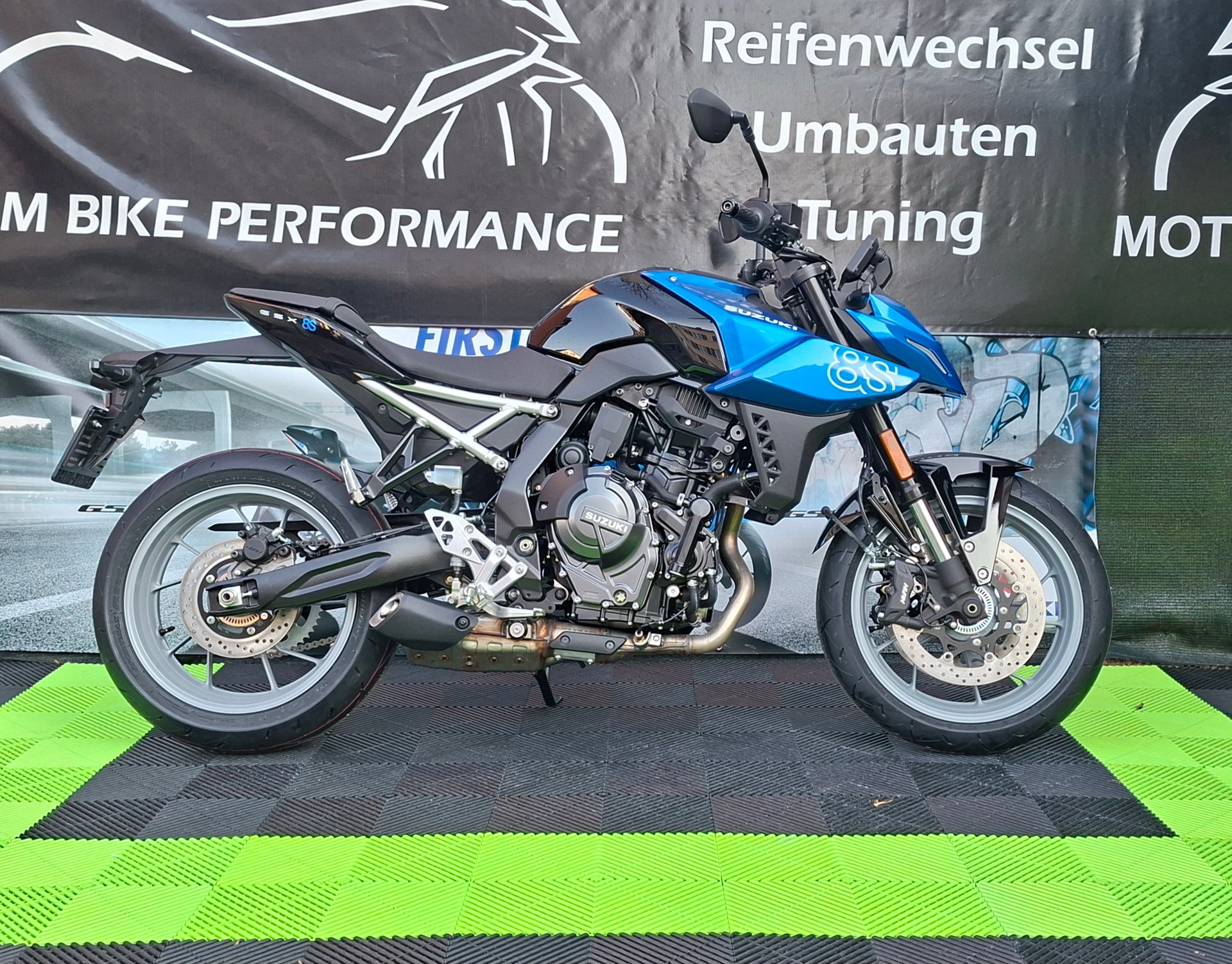 SUZUKI GSX 8 S (35kW)-image-2