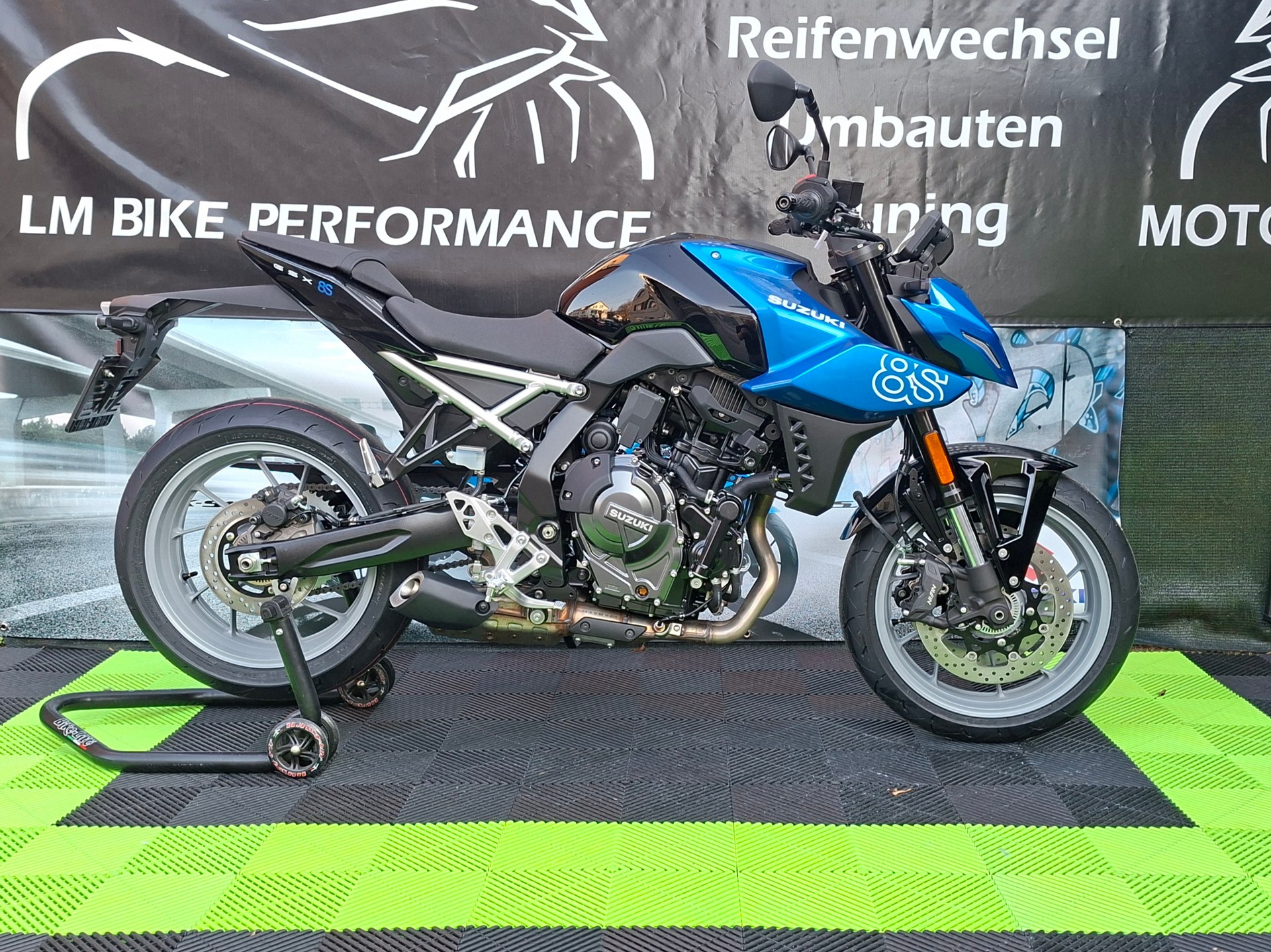 SUZUKI GSX 8 S (35kW)-image-0