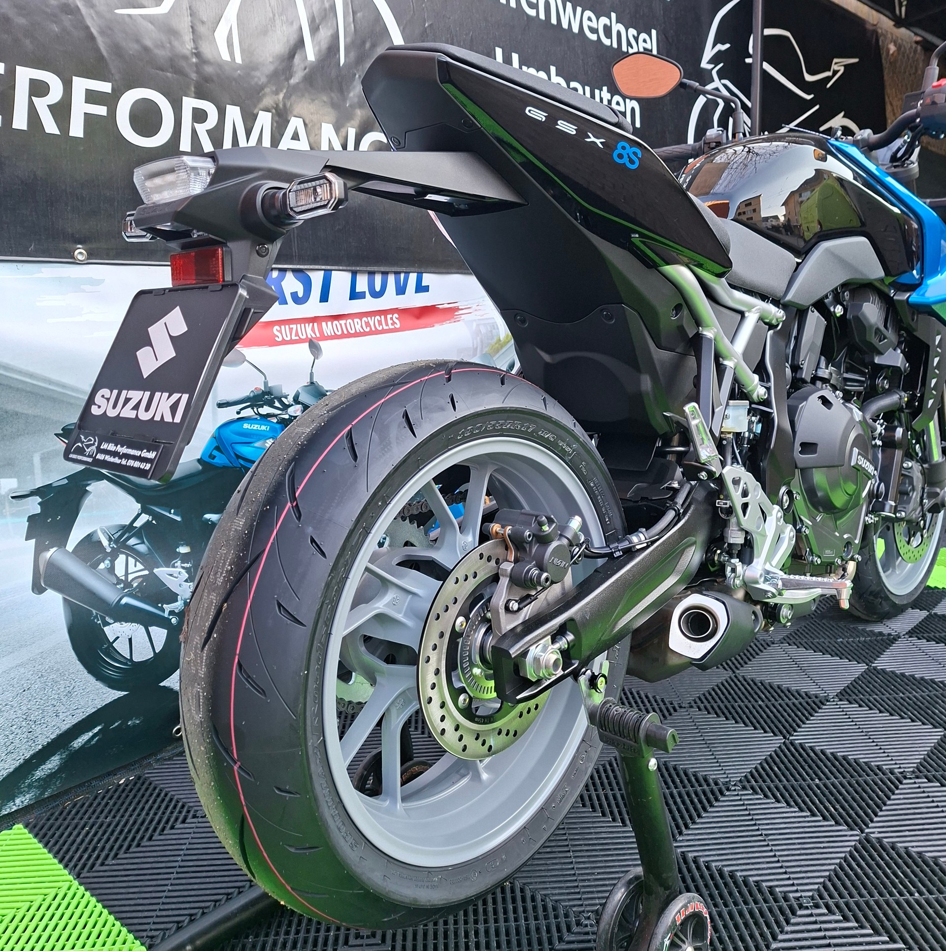 SUZUKI GSX 8 S (35kW)-image-15