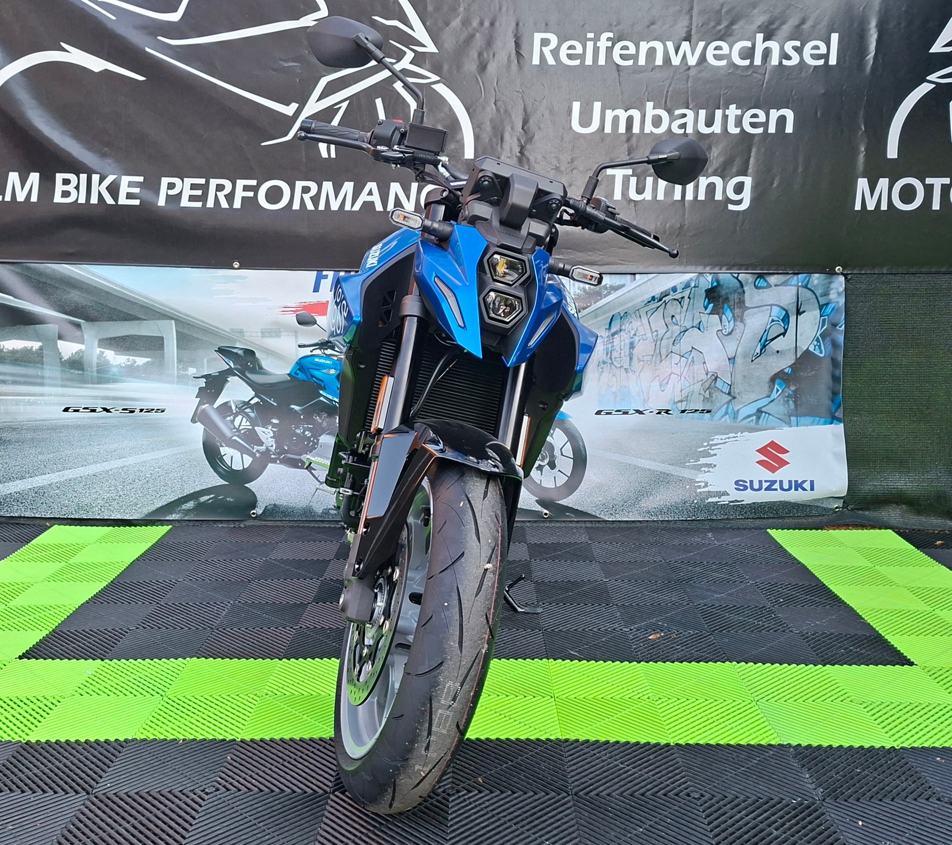 SUZUKI GSX 8 S (35kW)-image-3