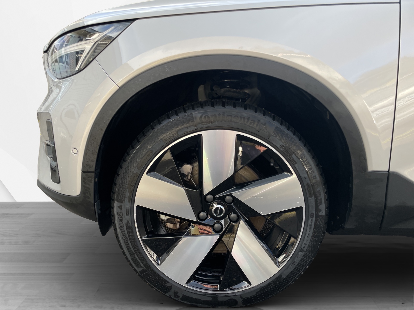 VOLVO C40 P8 Twin Recharge AWD-image-8