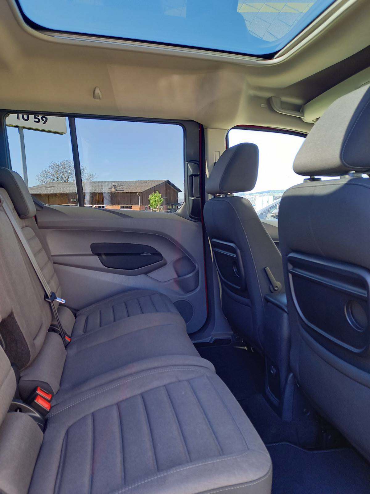 FORD Grand Tourneo Connect 1.5 EcoBlue Titanium Automat **7 Sitze**-image-11