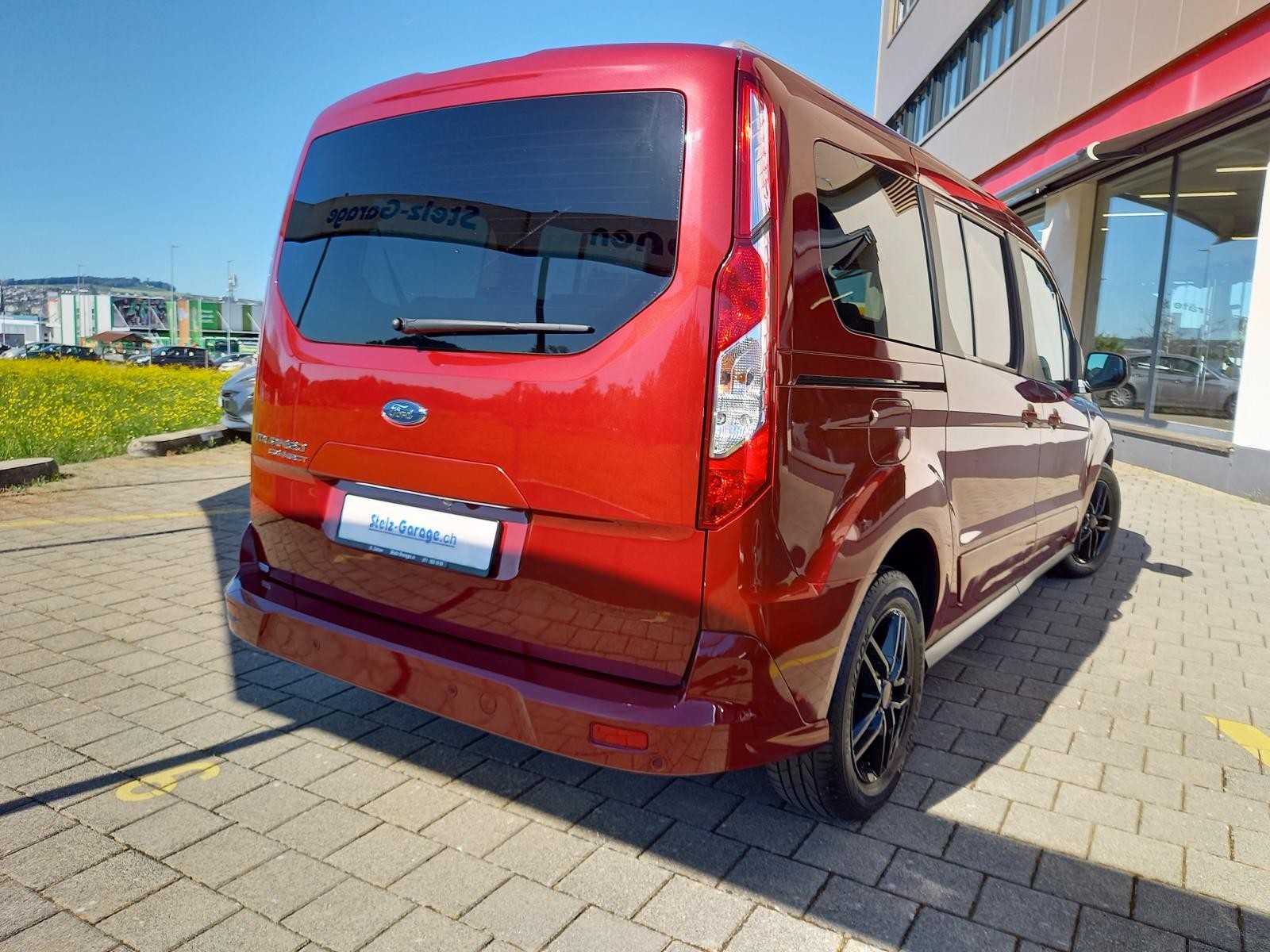 FORD Grand Tourneo Connect 1.5 EcoBlue Titanium Automat **7 Sitze**-showroom-element-1