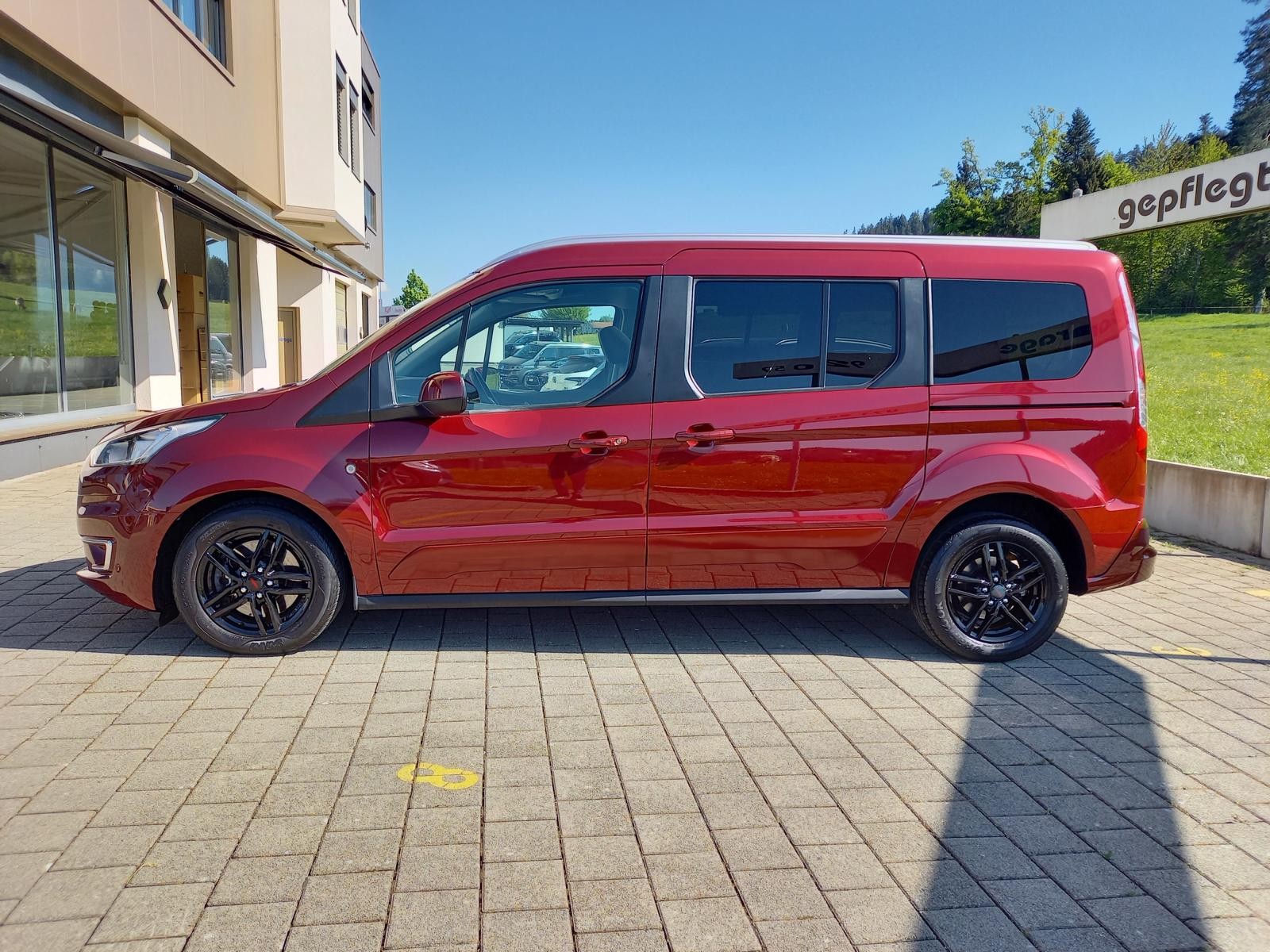 FORD Grand Tourneo Connect 1.5 EcoBlue Titanium Automat **7 Sitze**-showroom-element-2
