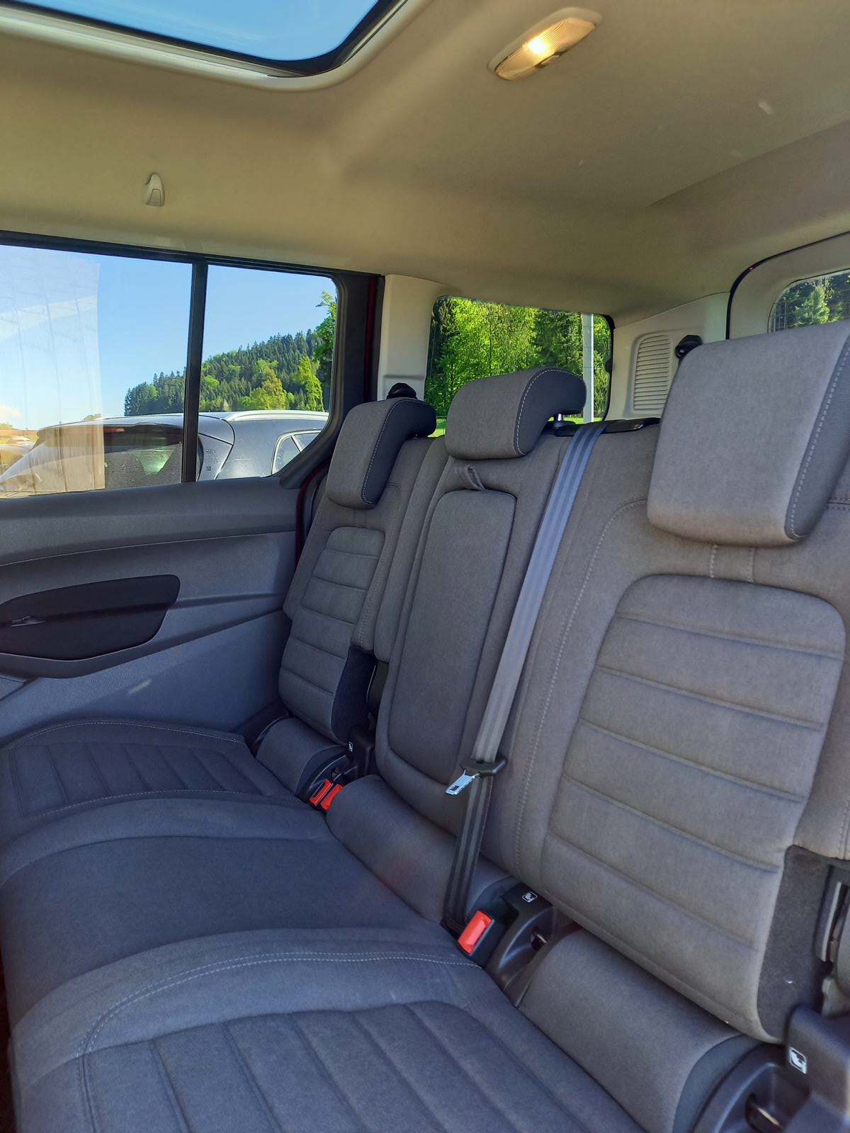 FORD Grand Tourneo Connect 1.5 EcoBlue Titanium Automat **7 Sitze**-image-12