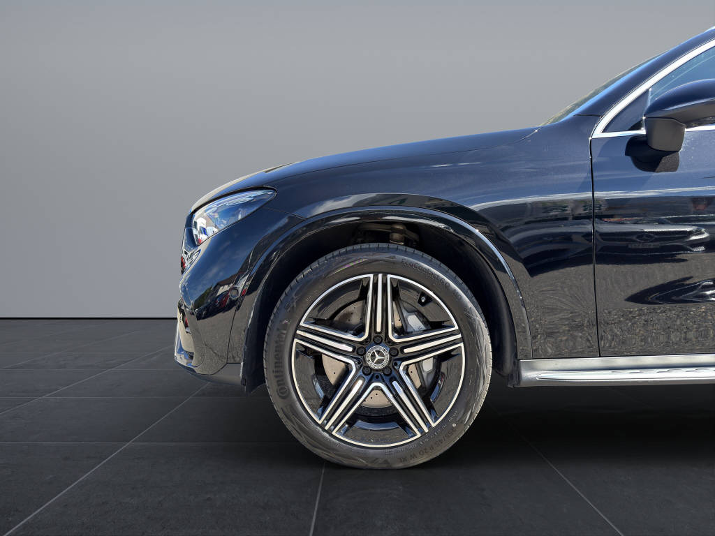 MERCEDES-BENZ GLC 300 AMG Line 4matic-image-17