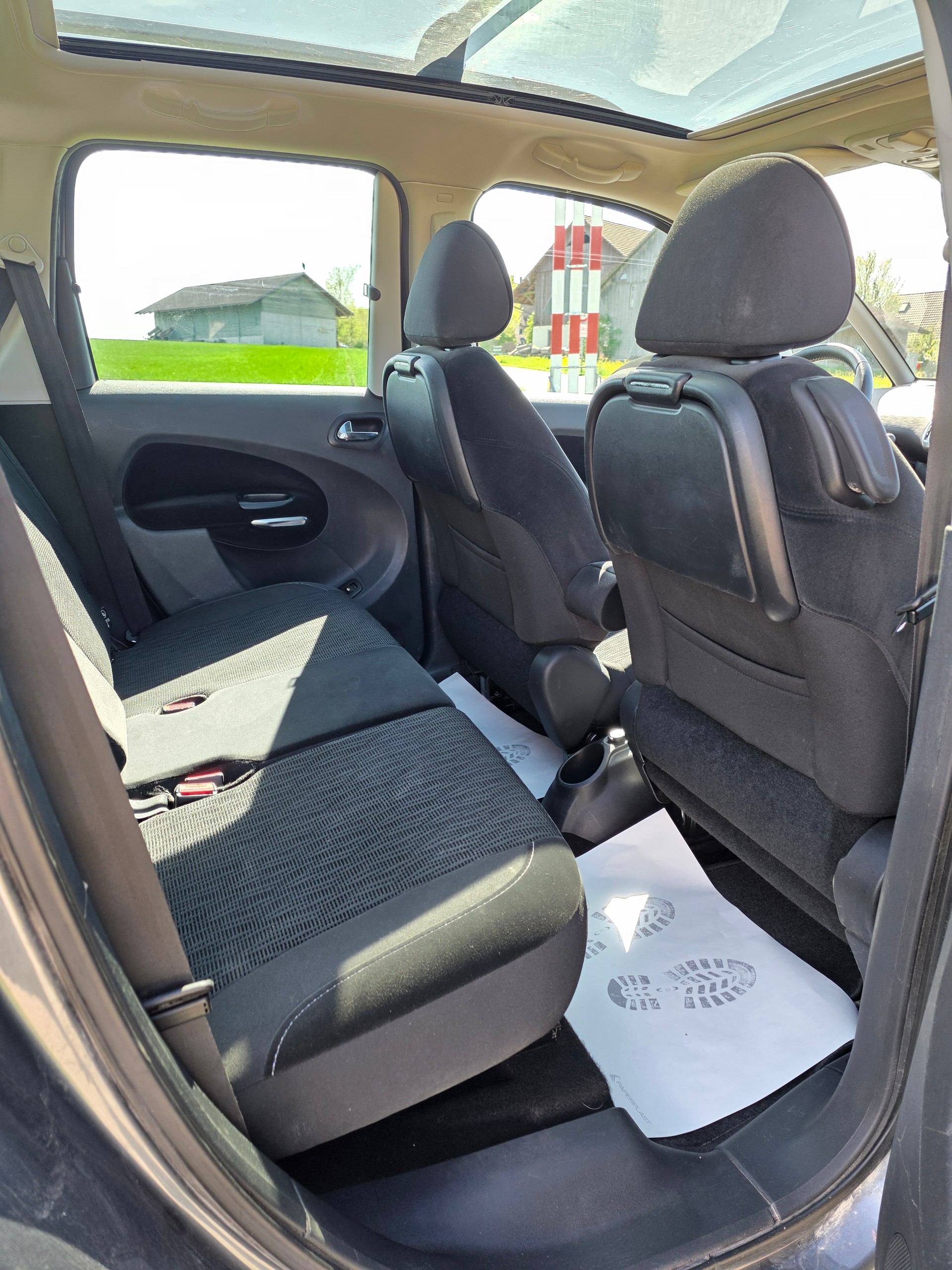 CITROEN C3 Picasso 1.6i 16V Exclusive EGS6-image-14