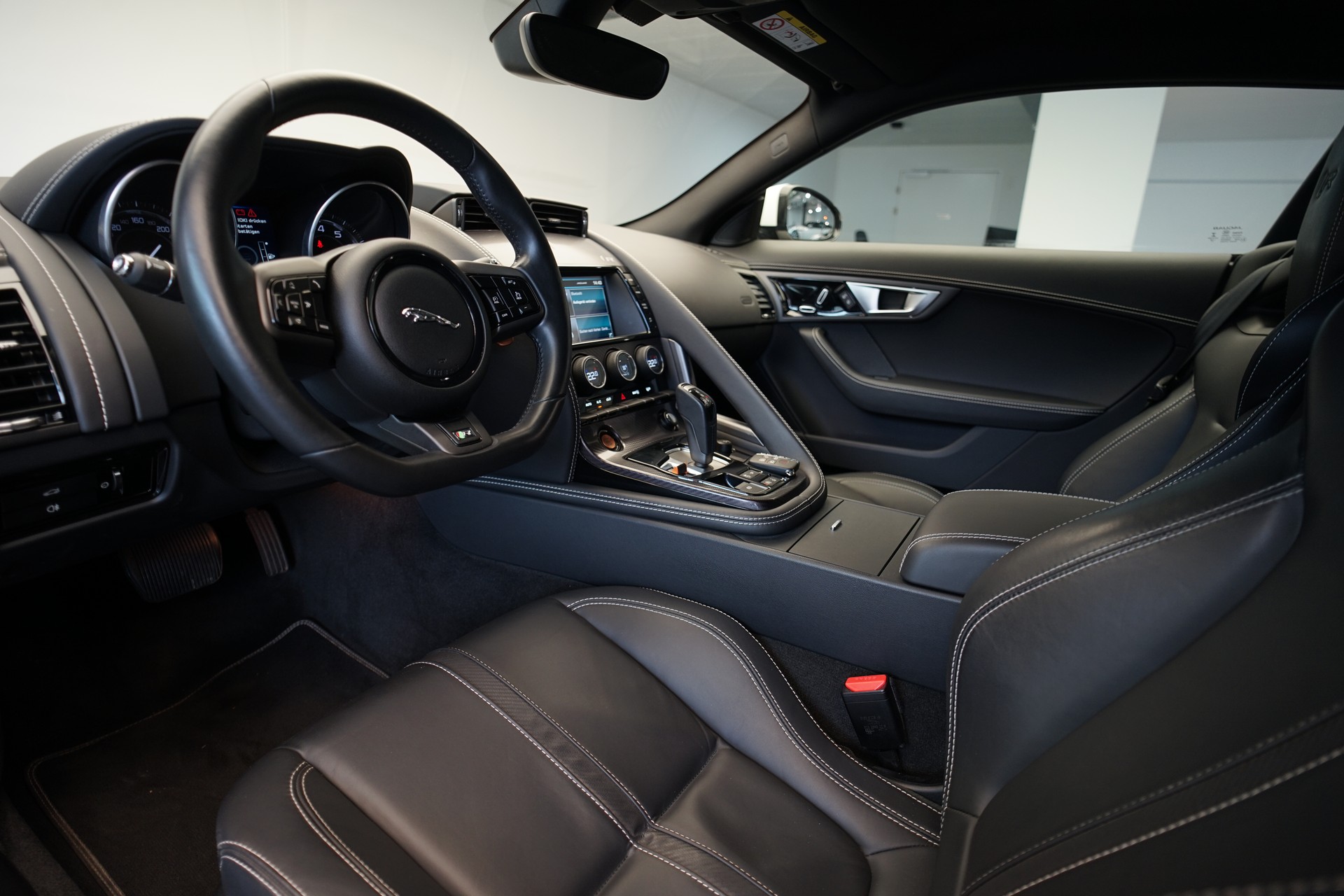 JAGUAR F-Type Coupé R 5.0 V8 S/C-image-12