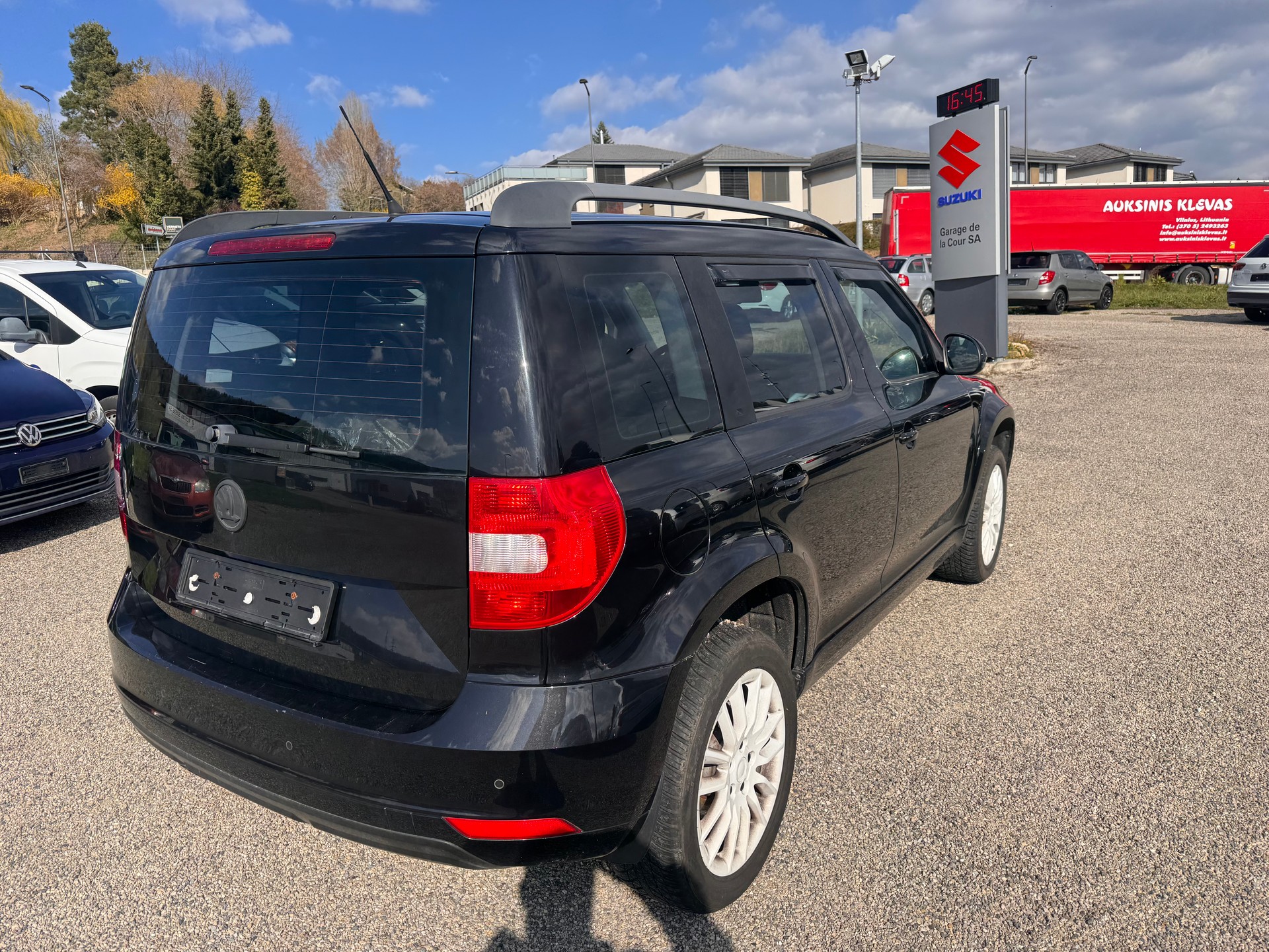 SKODA Yeti 2.0 TDI Outdoor Adventure 4x4-image-5