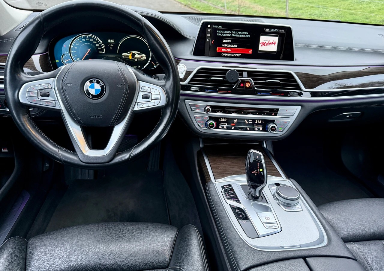 BMW 730Ld xDrive-image-1