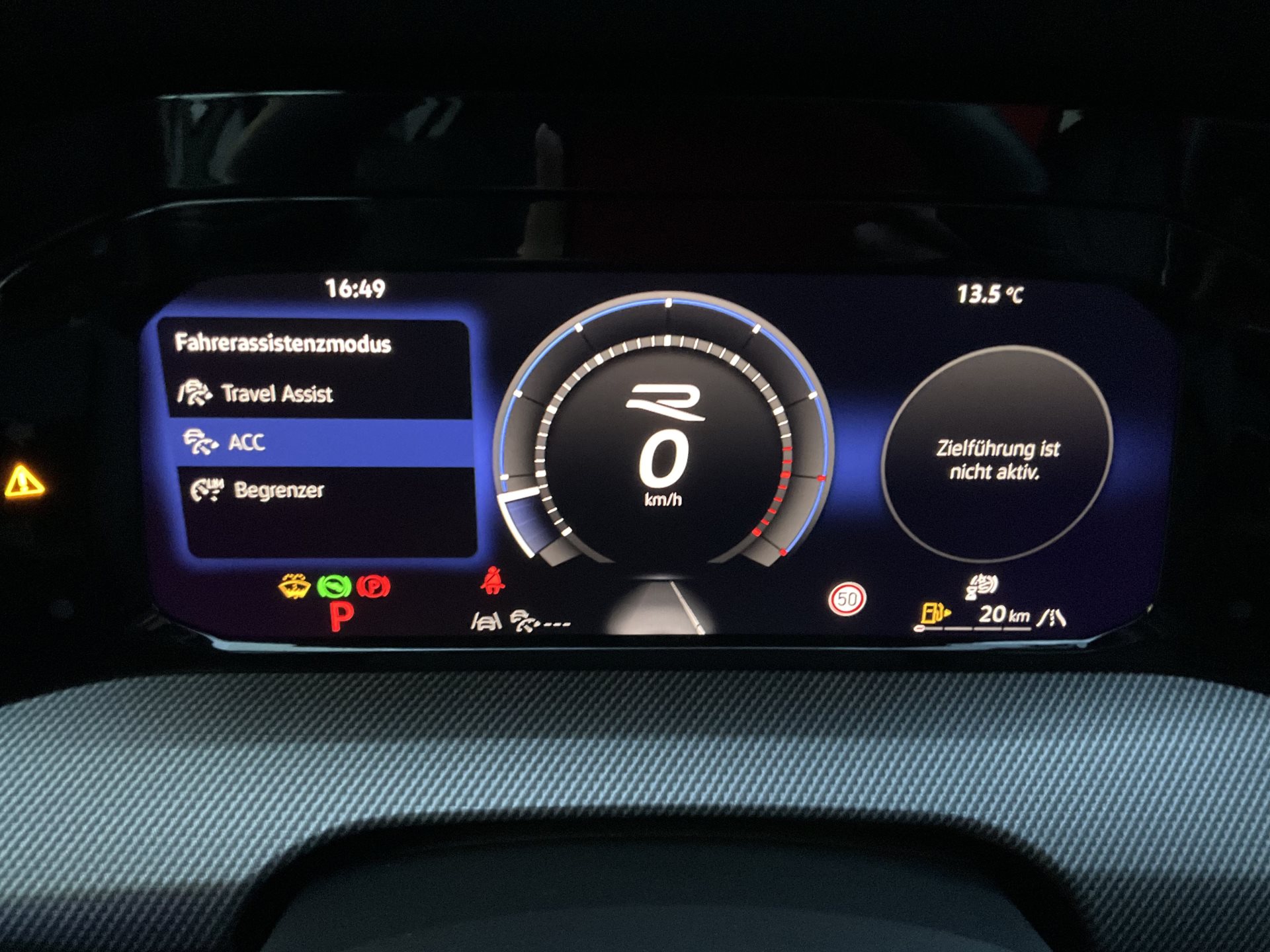 VW Golf Variant R 2.0 TSI 333PS 4 MOTION *** FACELIFT MIT TOPAUSSTATTUNG ***-image-12