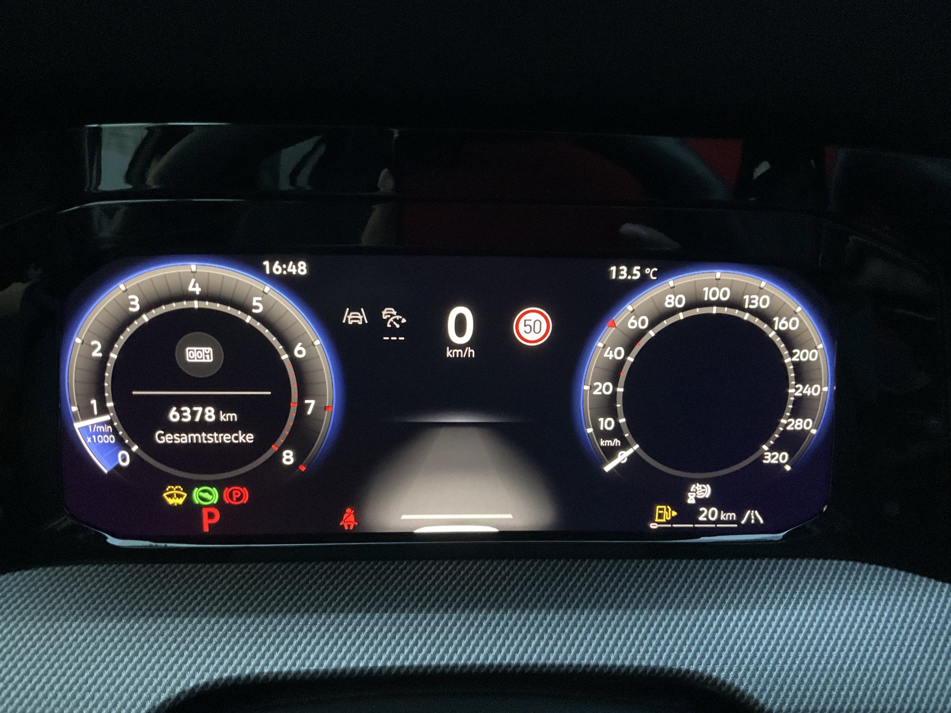 VW Golf Variant R 2.0 TSI 333PS 4 MOTION *** FACELIFT MIT TOPAUSSTATTUNG ***-image-11