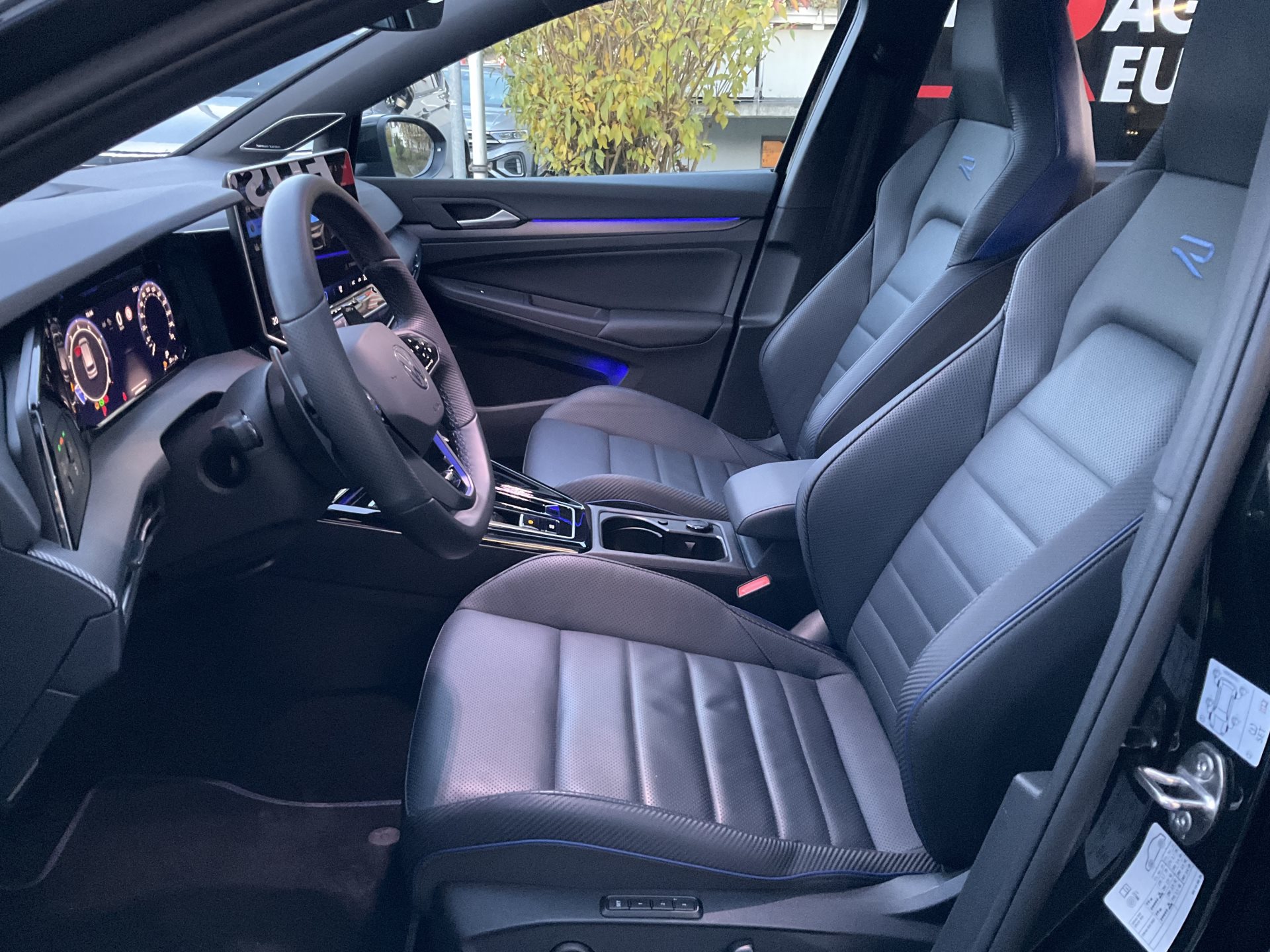 VW Golf Variant R 2.0 TSI 333PS 4 MOTION *** FACELIFT MIT TOPAUSSTATTUNG ***-image-7