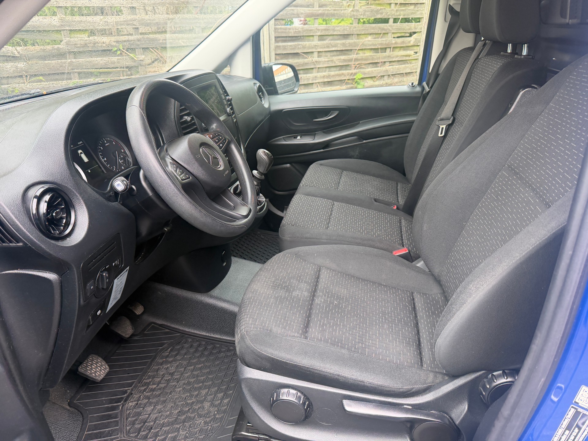 MERCEDES-BENZ Vito 116 CDI Base 3 Sitze-image-12