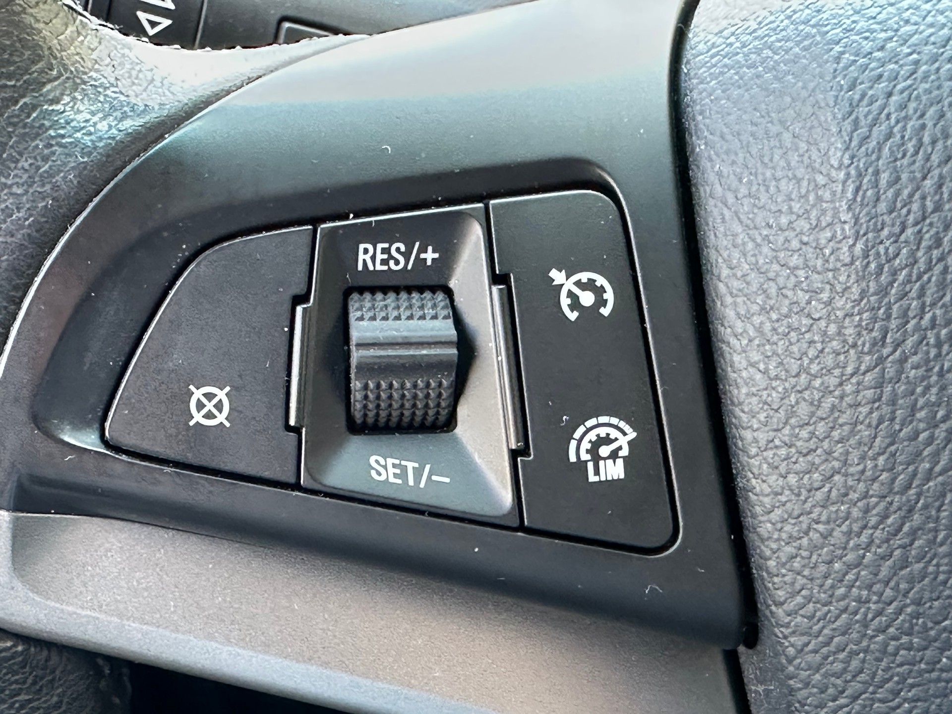 CHEVROLET AVEO 1.4 Automat-image-18