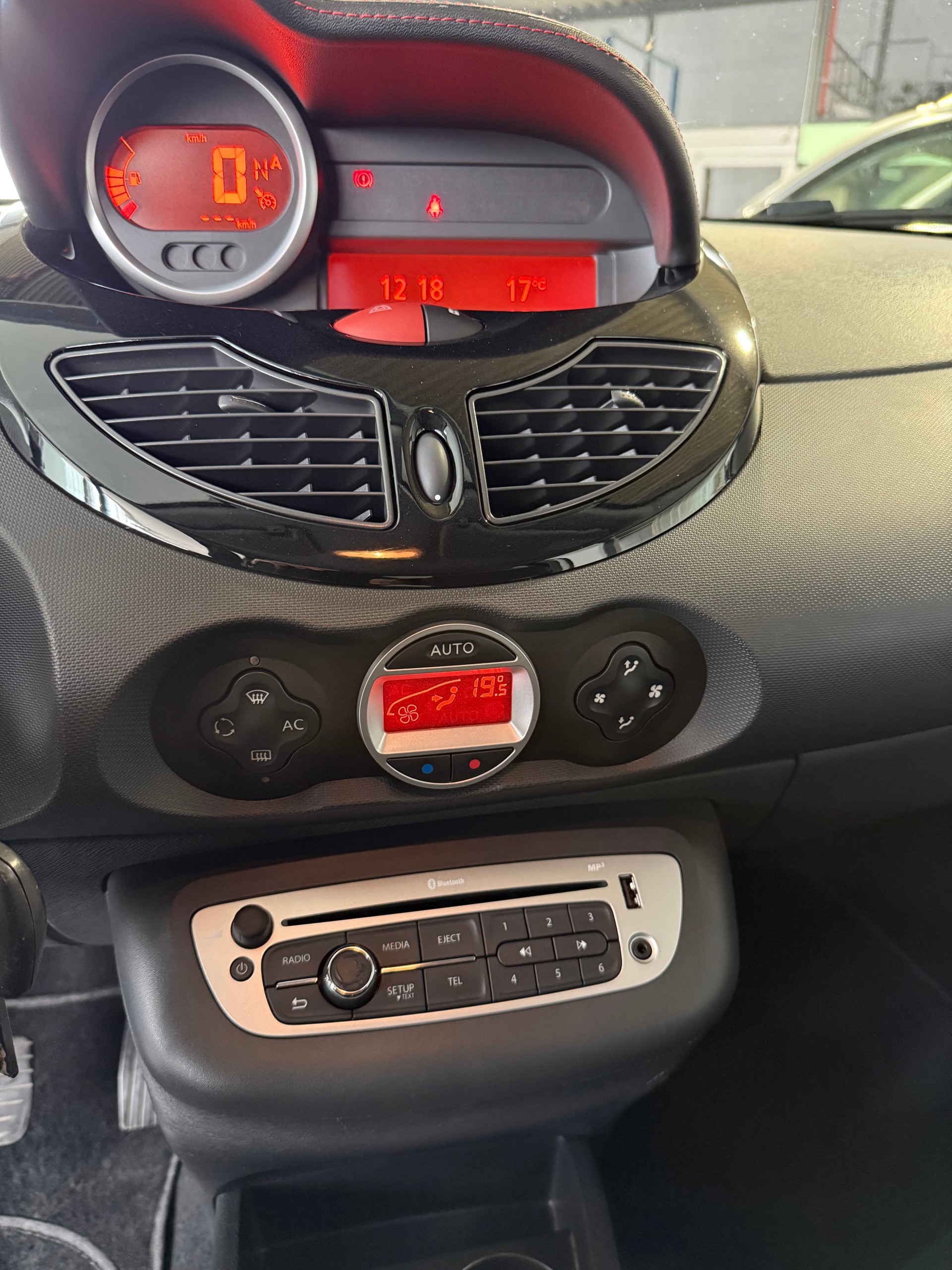 RENAULT Twingo 1.2 16V Dynamique Quickshift-image-10