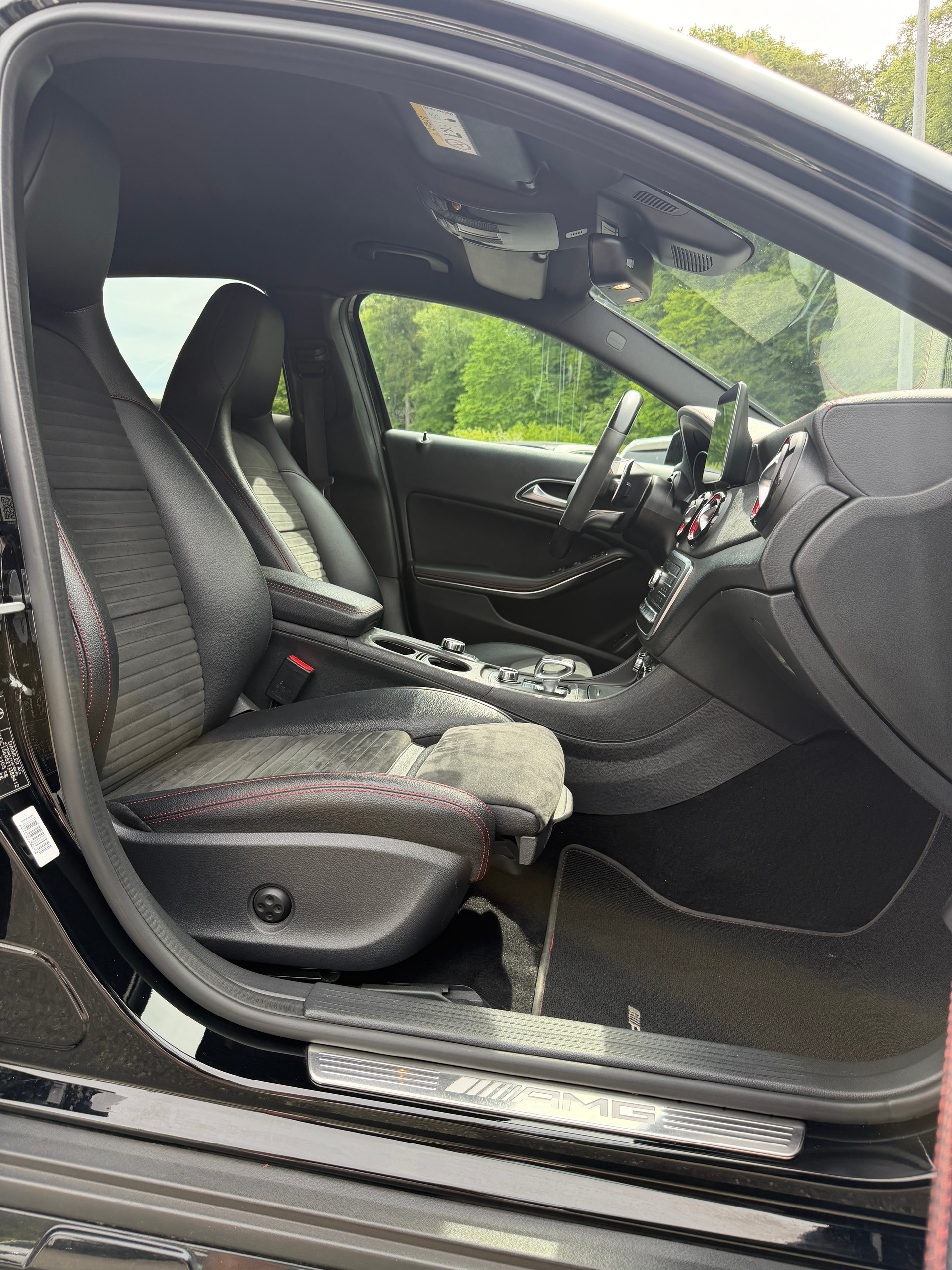 MERCEDES-BENZ GLA 45 AMG 4Matic 7G-DCT-image-10